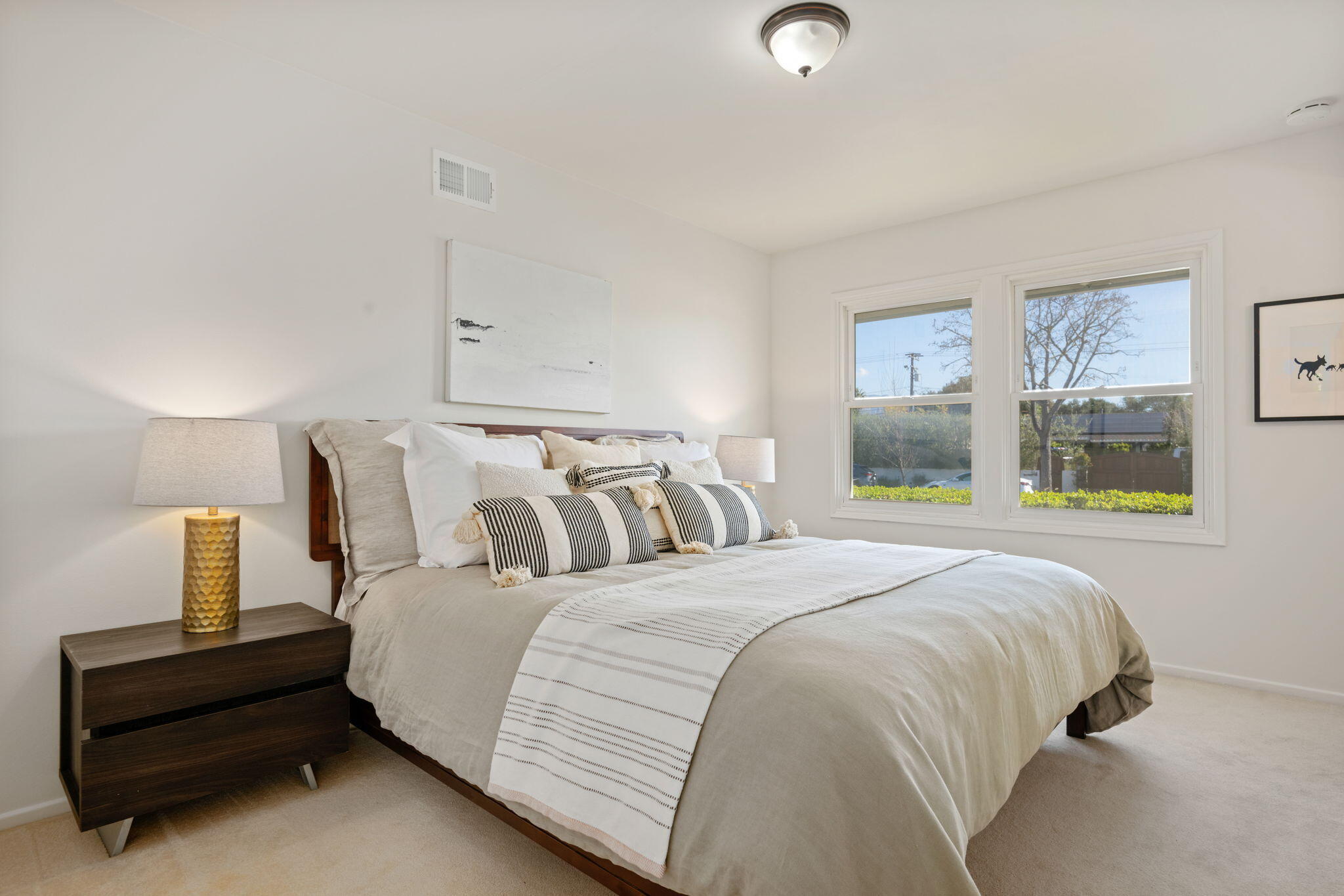 Goleta, California 93117, United States, 3 Bedrooms Bedrooms, ,2 BathroomsBathrooms,Residential,Pending,5584