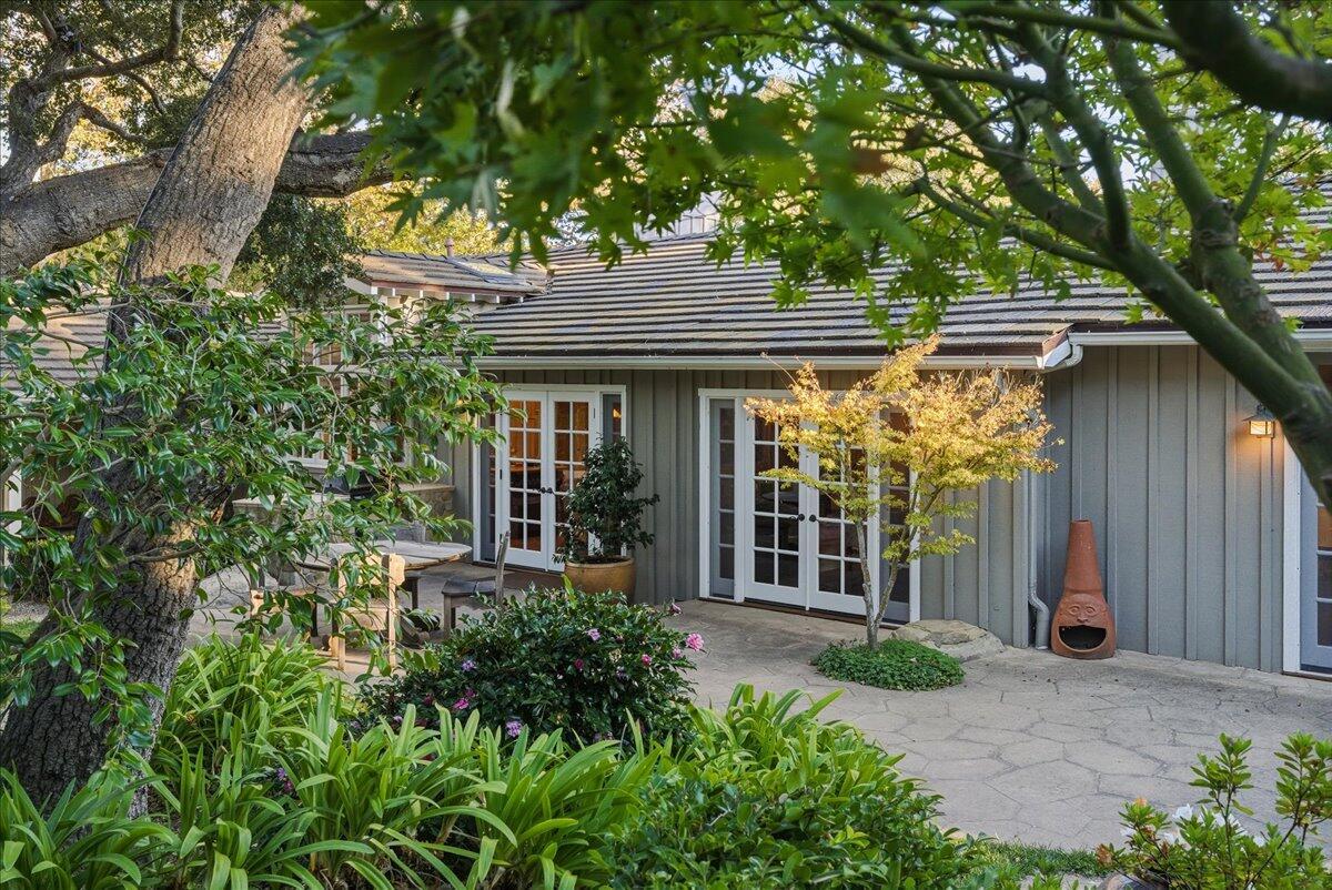 Montecito, California 93108, United States, 4 Bedrooms Bedrooms, ,4 BathroomsBathrooms,Residential,Active,241449