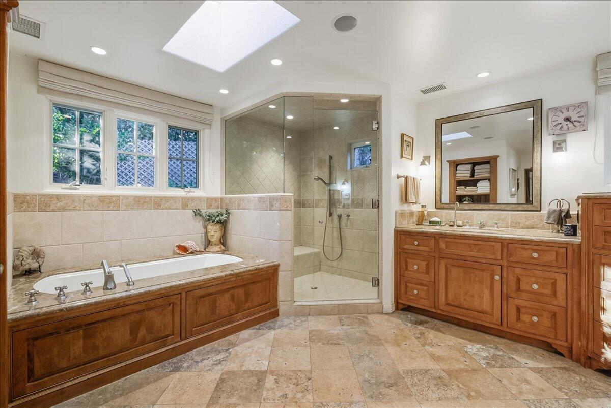 Montecito, California 93108, United States, 4 Bedrooms Bedrooms, ,4 BathroomsBathrooms,Residential,Active,241449