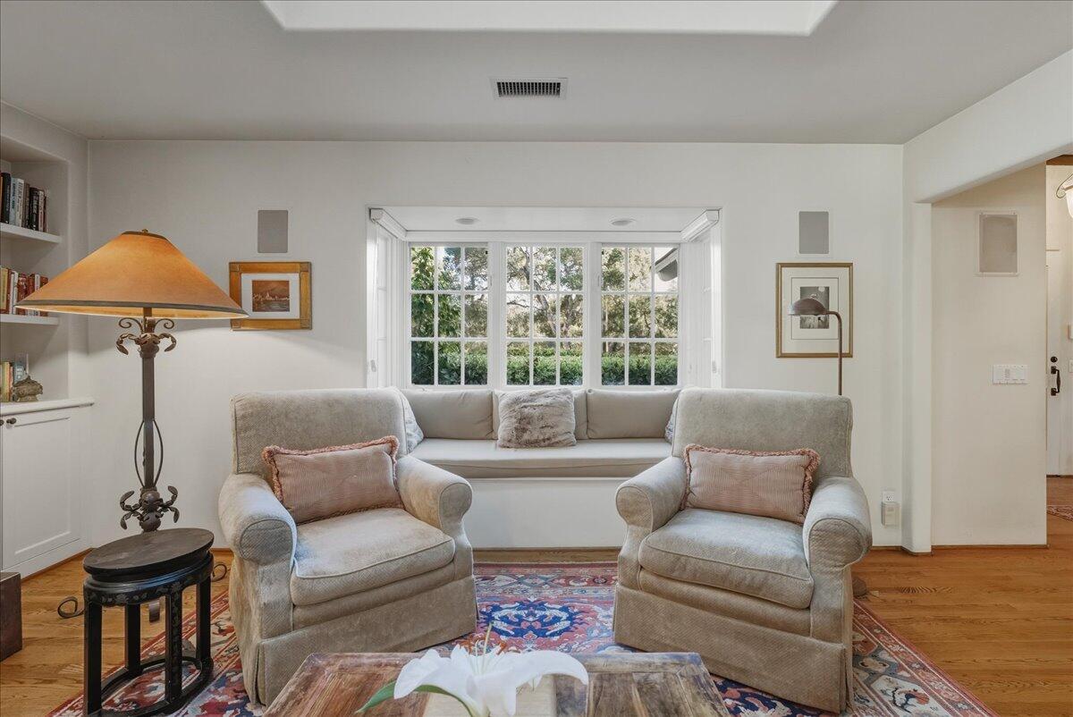 Montecito, California 93108, United States, 4 Bedrooms Bedrooms, ,4 BathroomsBathrooms,Residential,Active,241449