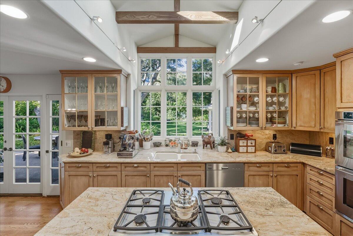 Montecito, California 93108, United States, 4 Bedrooms Bedrooms, ,4 BathroomsBathrooms,Residential,Active,241449