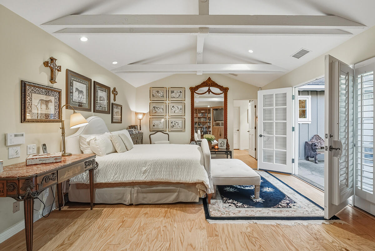 Montecito, California 93108, United States, 4 Bedrooms Bedrooms, ,4 BathroomsBathrooms,Residential,Active,241449