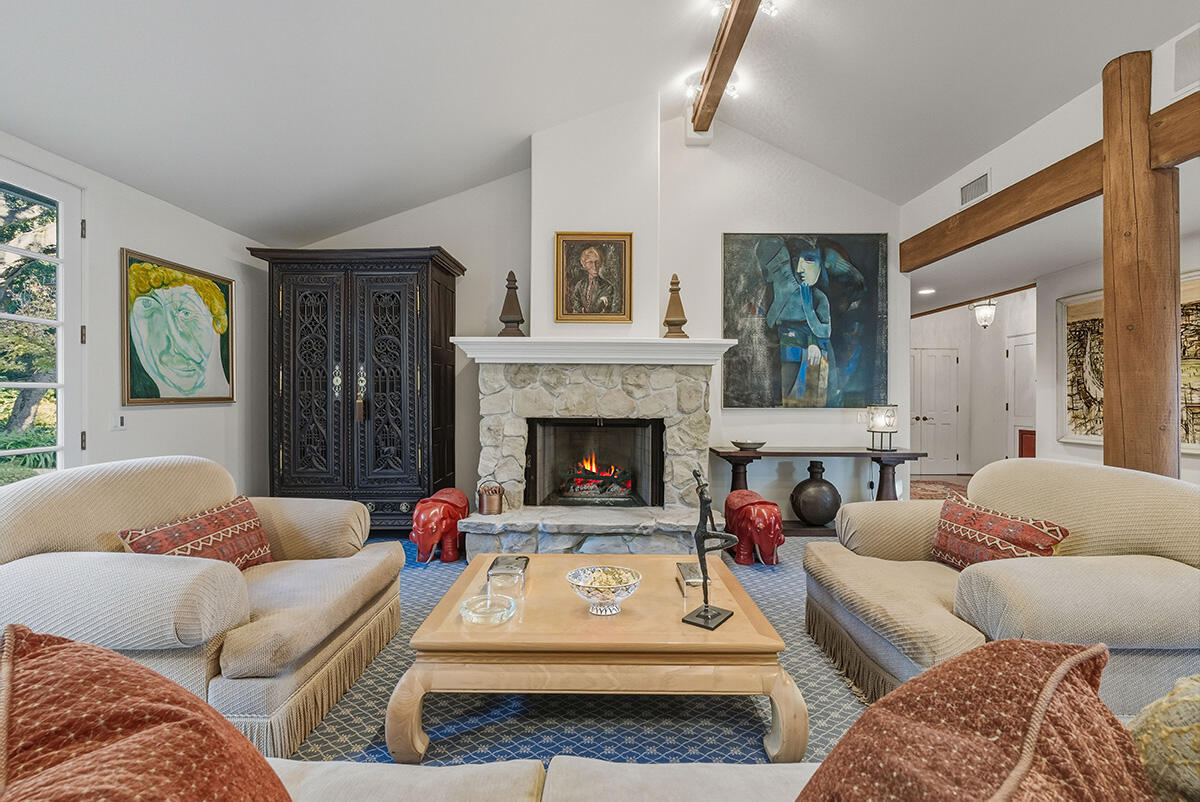 Montecito, California 93108, United States, 4 Bedrooms Bedrooms, ,4 BathroomsBathrooms,Residential,Active,241449