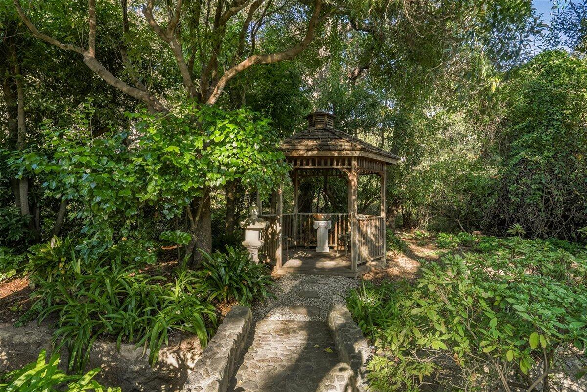 Montecito, California 93108, United States, 4 Bedrooms Bedrooms, ,4 BathroomsBathrooms,Residential,Active,241449