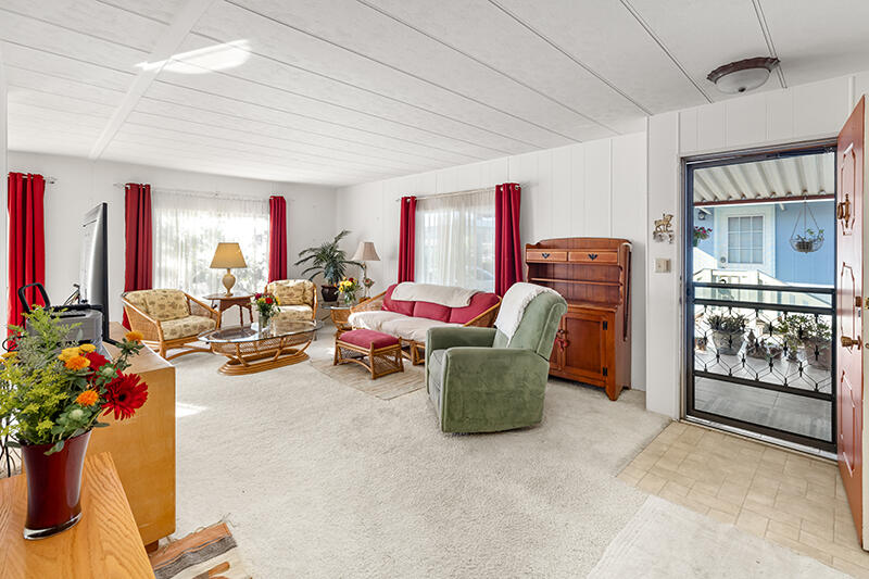 5750 Via Real Unit 204