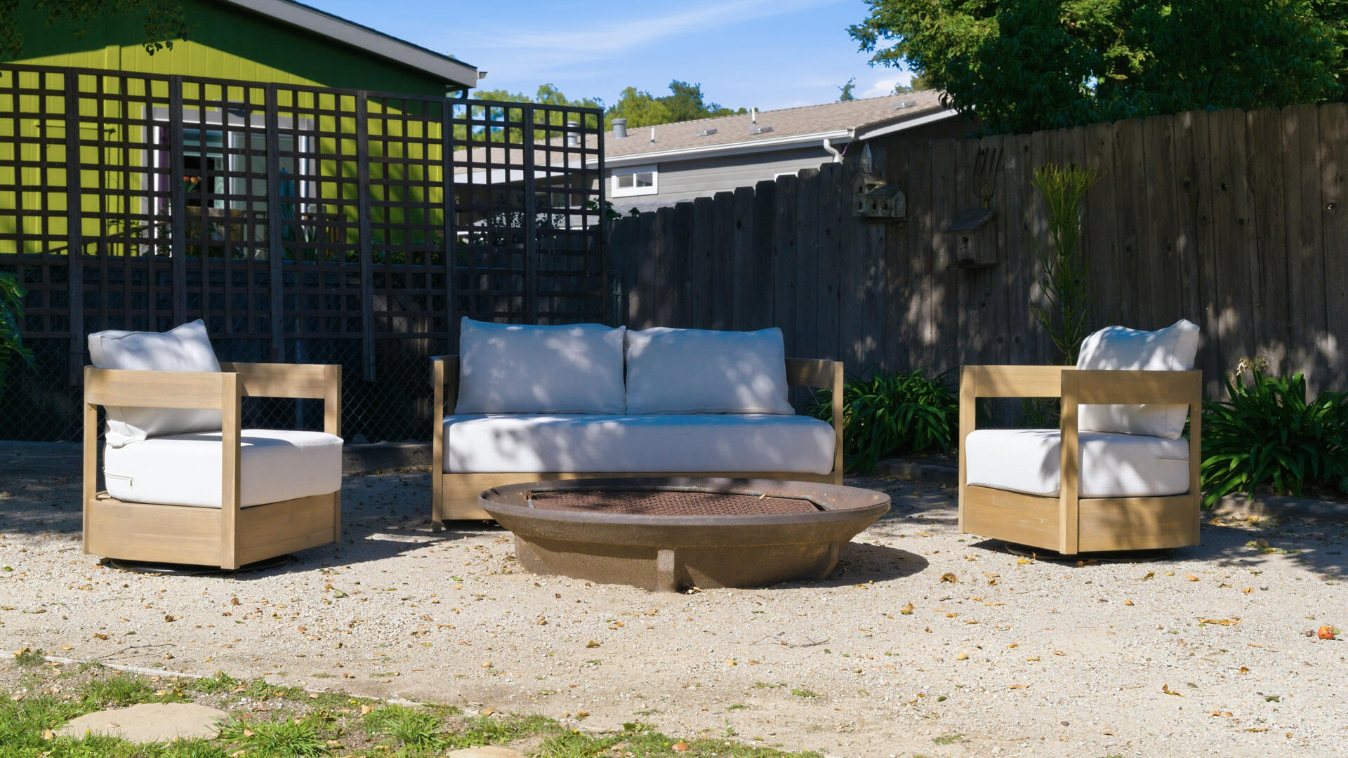 Solvang, California 93463, United States, 3 Bedrooms Bedrooms, ,2 BathroomsBathrooms,Residential,Active,240259