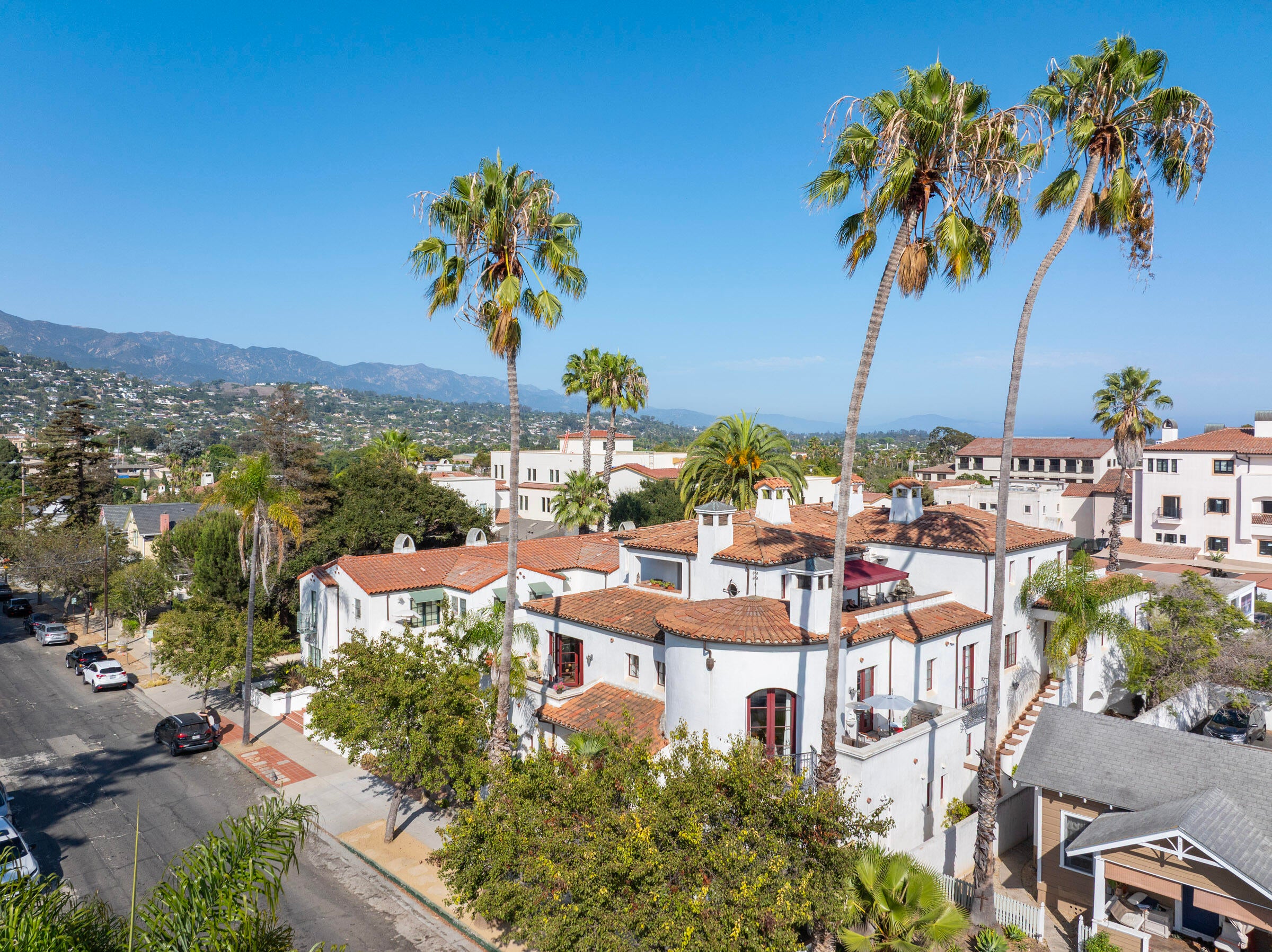 216 E Figueroa Street