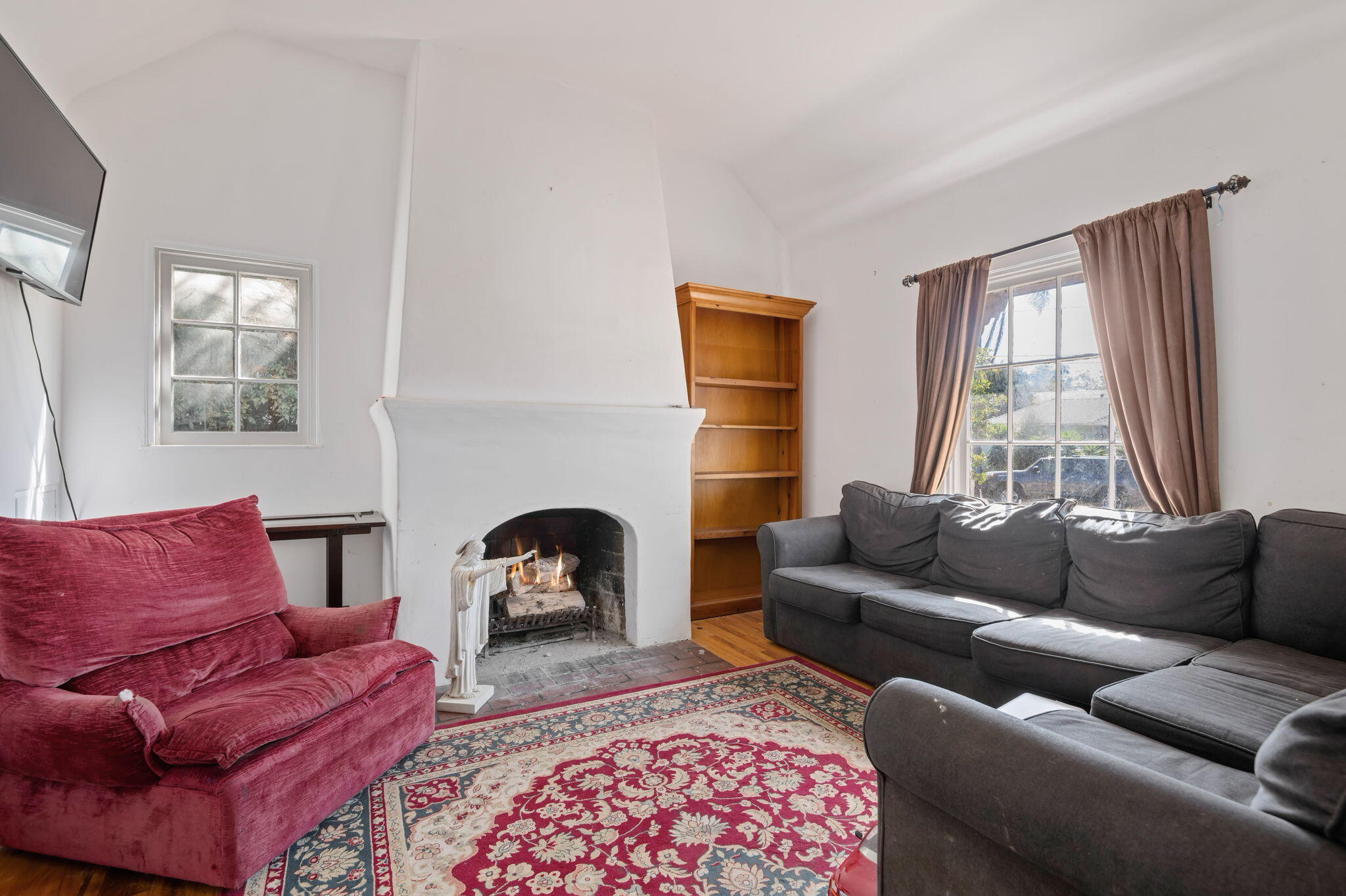 Santa Barbara, California 93105, United States, 2 Bedrooms Bedrooms, ,1 BathroomBathrooms,Residential,Active,224340