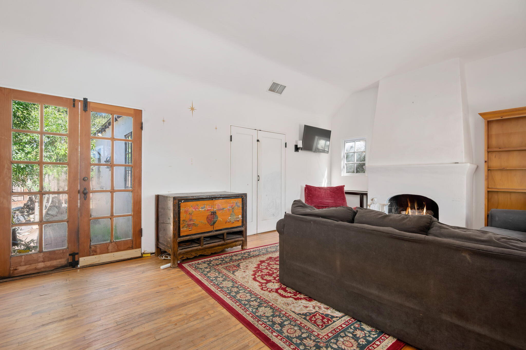 Santa Barbara, California 93105, United States, 2 Bedrooms Bedrooms, ,1 BathroomBathrooms,Residential,Active,224340