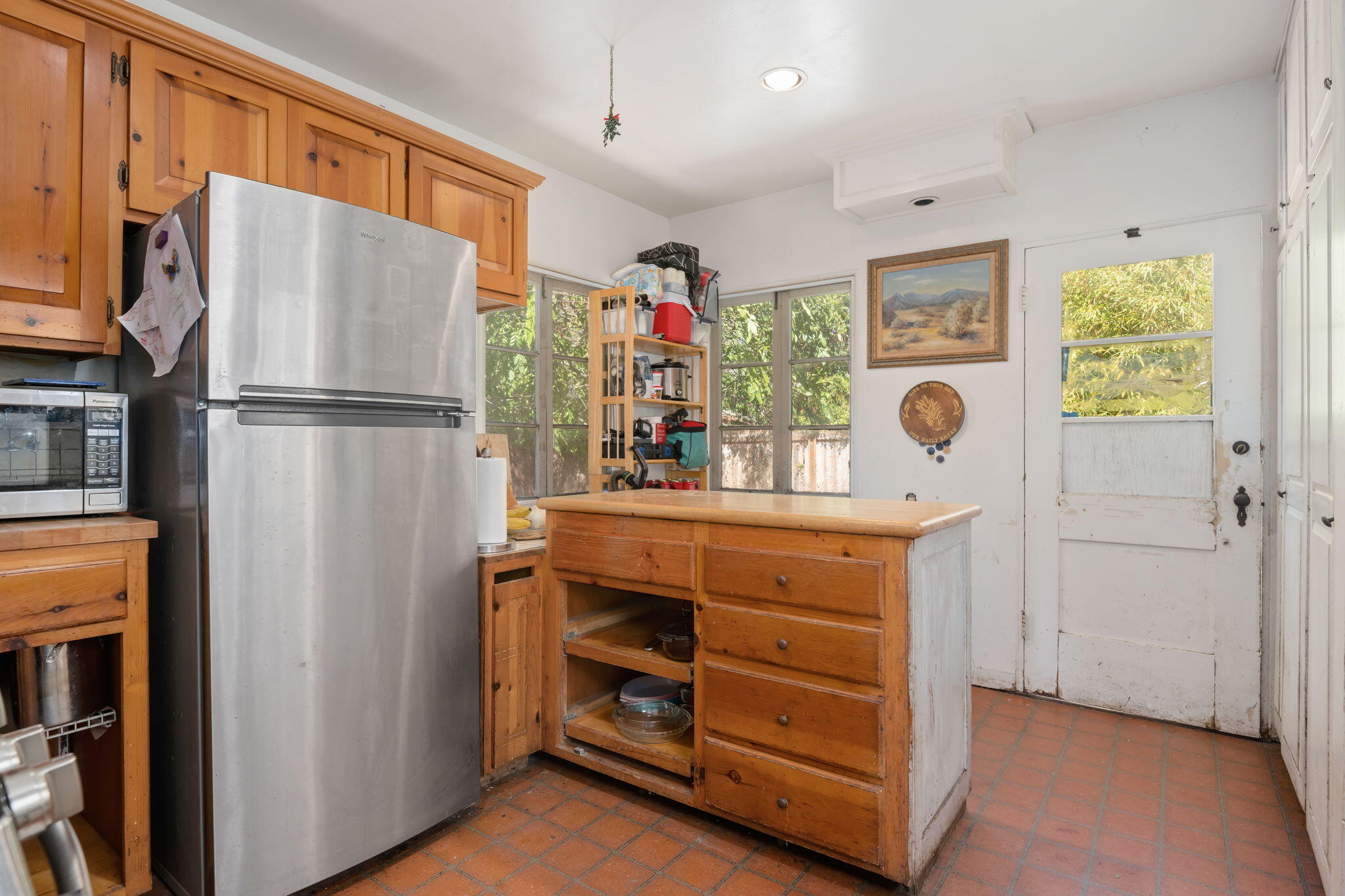 Santa Barbara, California 93105, United States, 2 Bedrooms Bedrooms, ,1 BathroomBathrooms,Residential,Active,224340