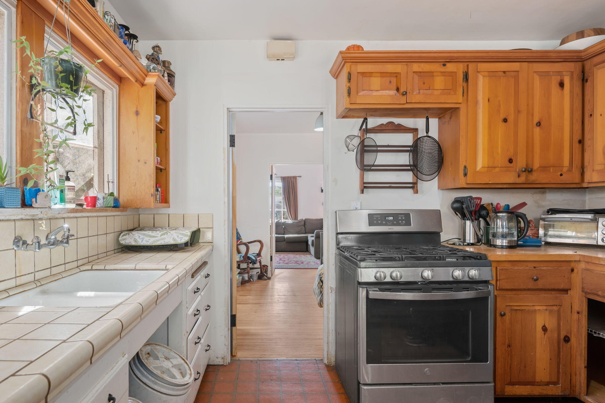 Santa Barbara, California 93105, United States, 2 Bedrooms Bedrooms, ,1 BathroomBathrooms,Residential,Active,224340