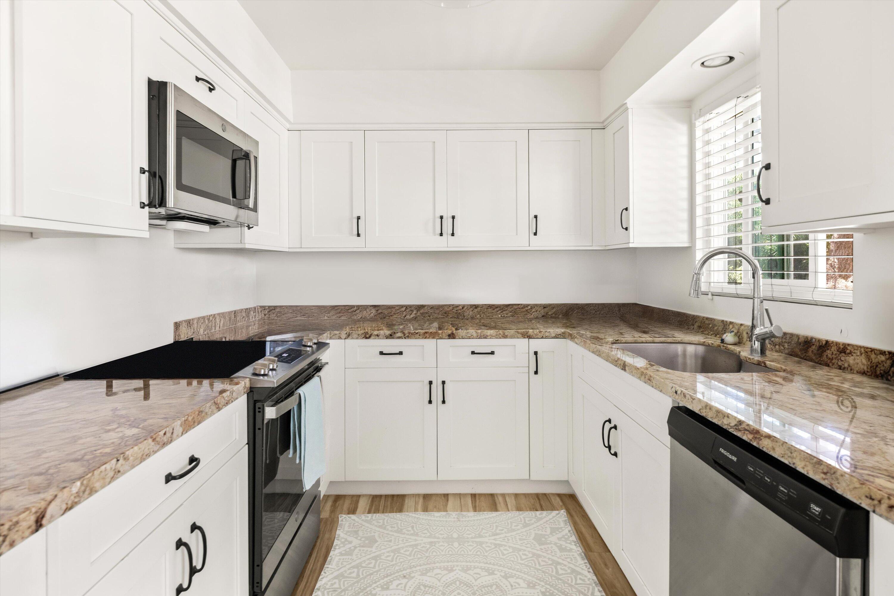 Santa Barbara, California 93101, United States, ,Residential,Active,185817