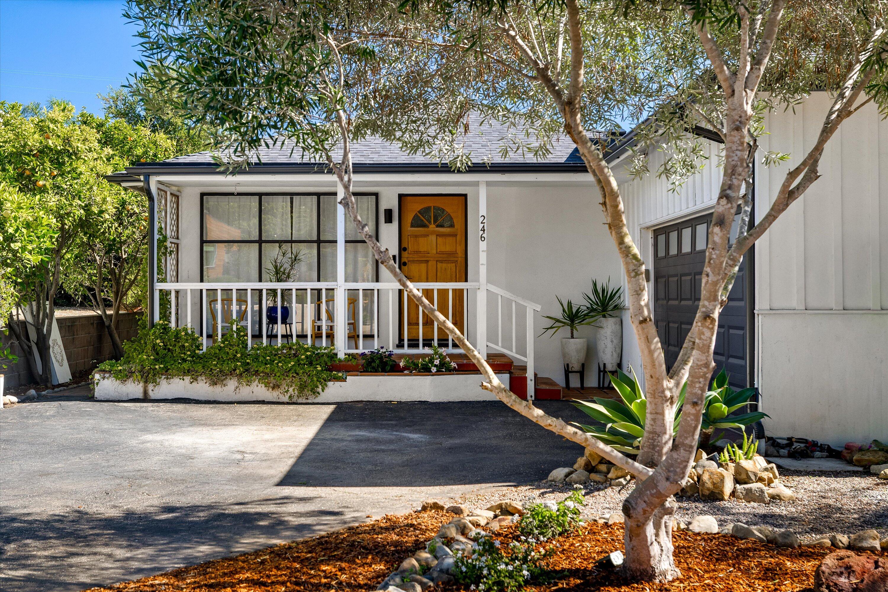 Santa Barbara, California 93109, United States, 3 Bedrooms Bedrooms, ,1 BathroomBathrooms,Residential,Active,230885