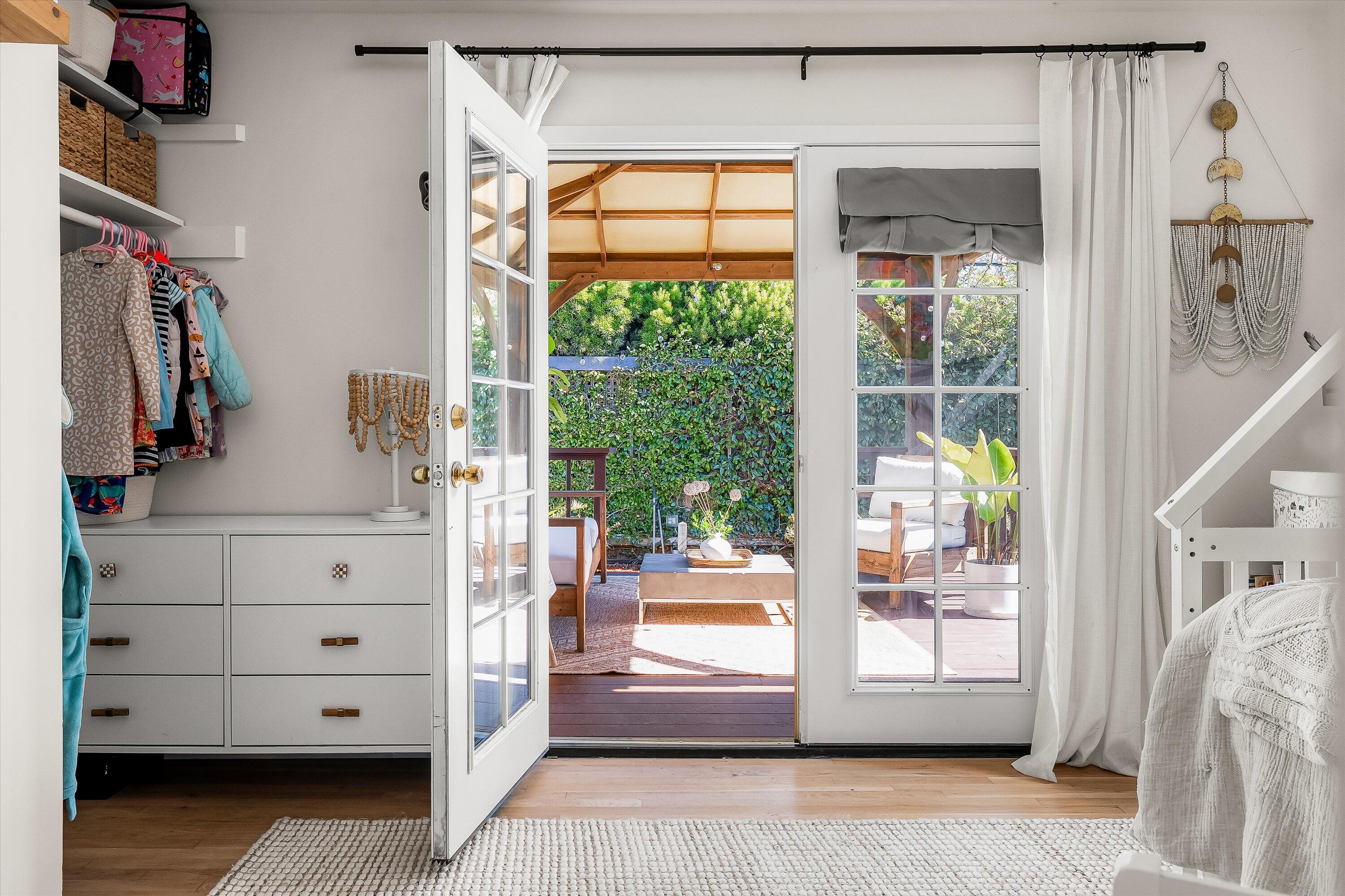 Santa Barbara, California 93109, United States, 3 Bedrooms Bedrooms, ,1 BathroomBathrooms,Residential,Active,230885