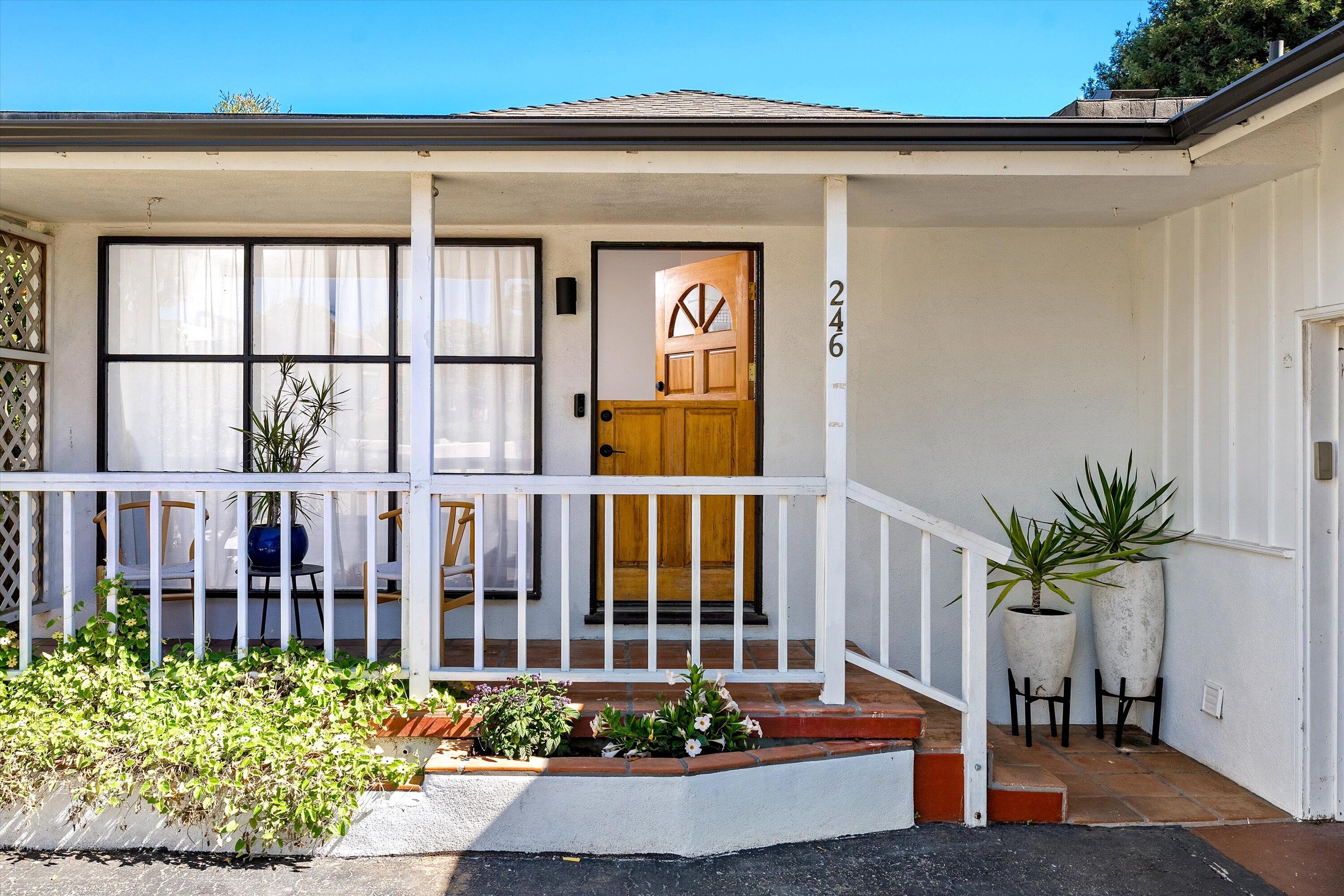 Santa Barbara, California 93109, United States, 3 Bedrooms Bedrooms, ,1 BathroomBathrooms,Residential,Active,230885