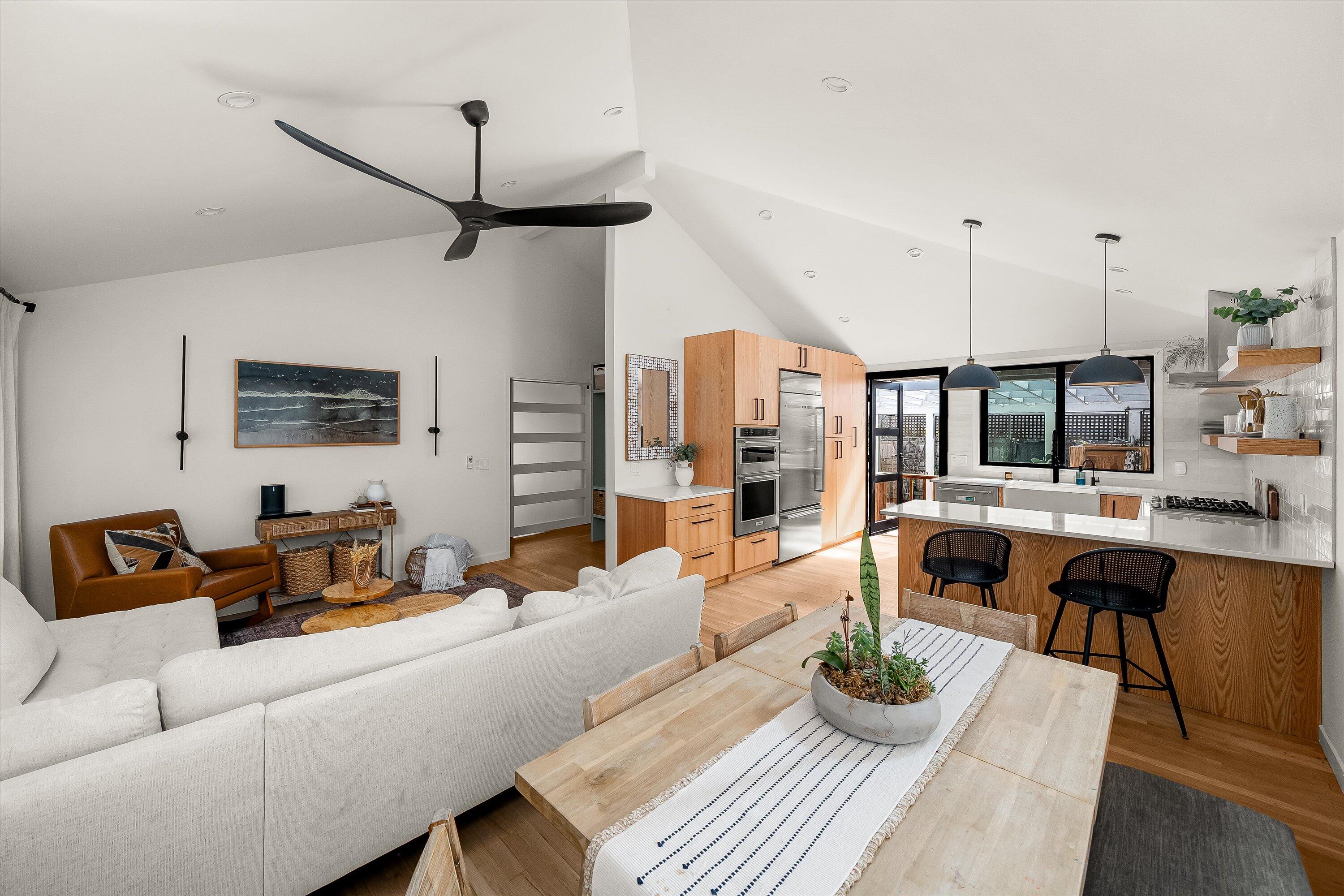 Santa Barbara, California 93109, United States, 3 Bedrooms Bedrooms, ,1 BathroomBathrooms,Residential,Active,230885