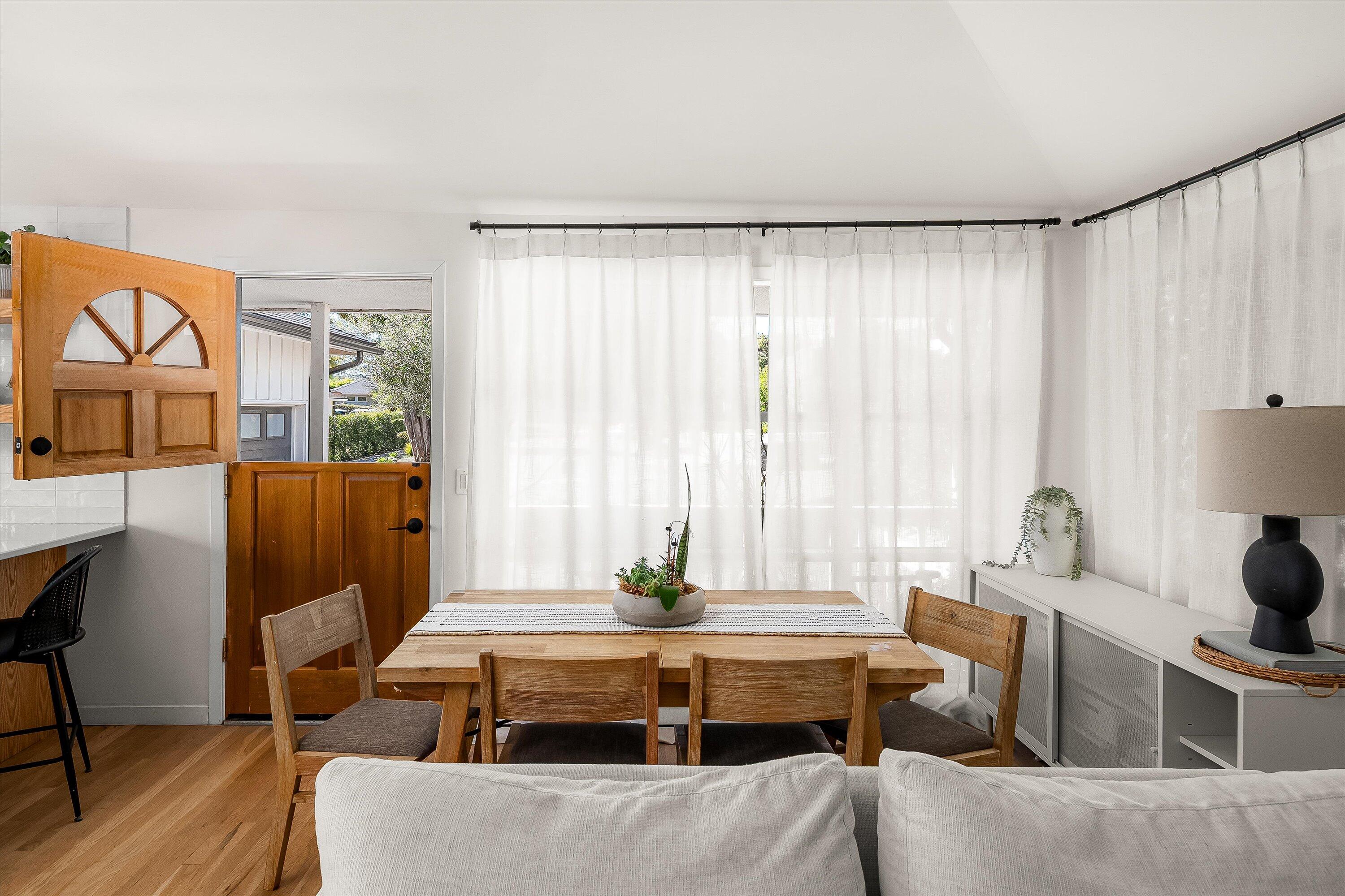 Santa Barbara, California 93109, United States, 3 Bedrooms Bedrooms, ,1 BathroomBathrooms,Residential,Active,230885