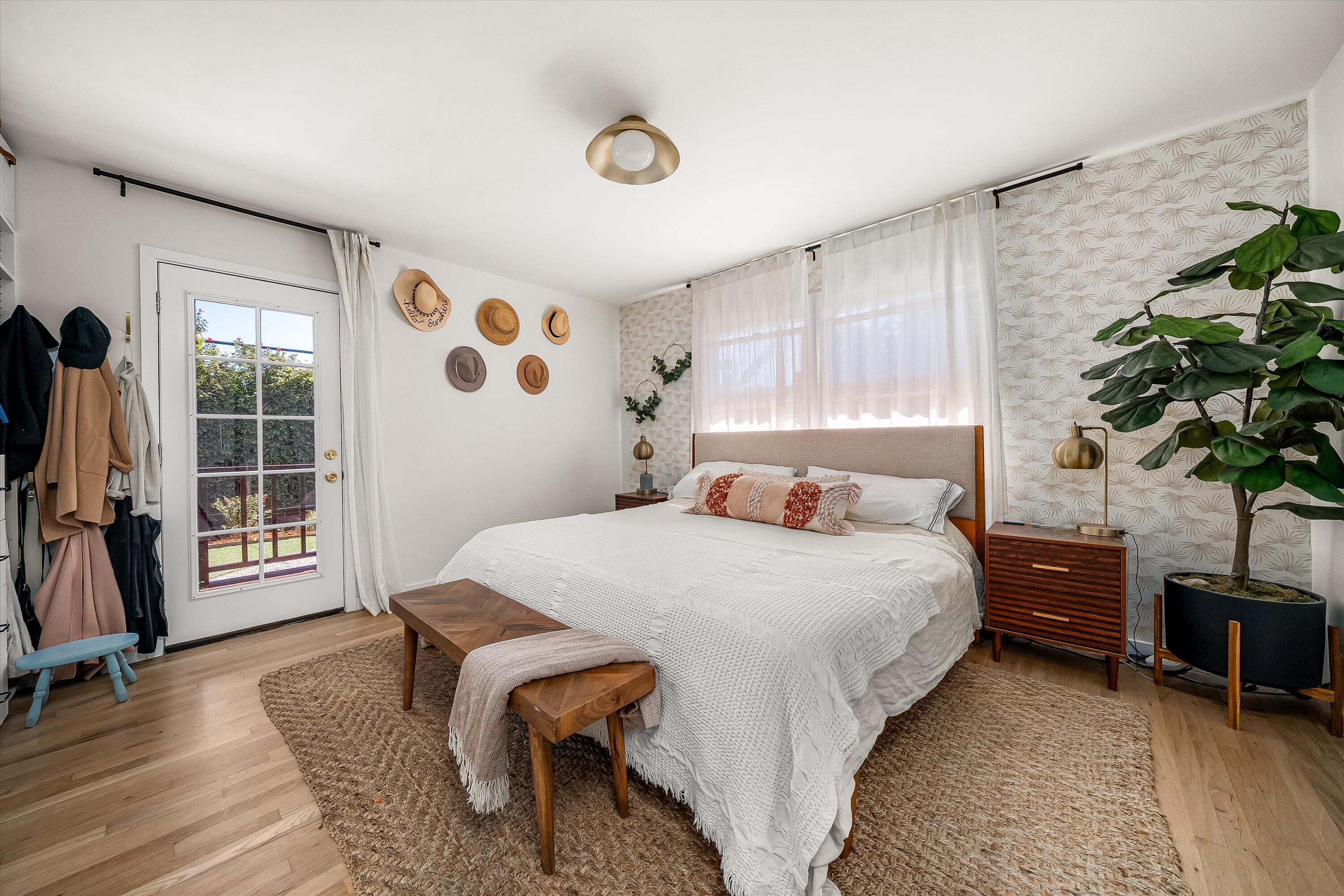 Santa Barbara, California 93109, United States, 3 Bedrooms Bedrooms, ,1 BathroomBathrooms,Residential,Active,230885