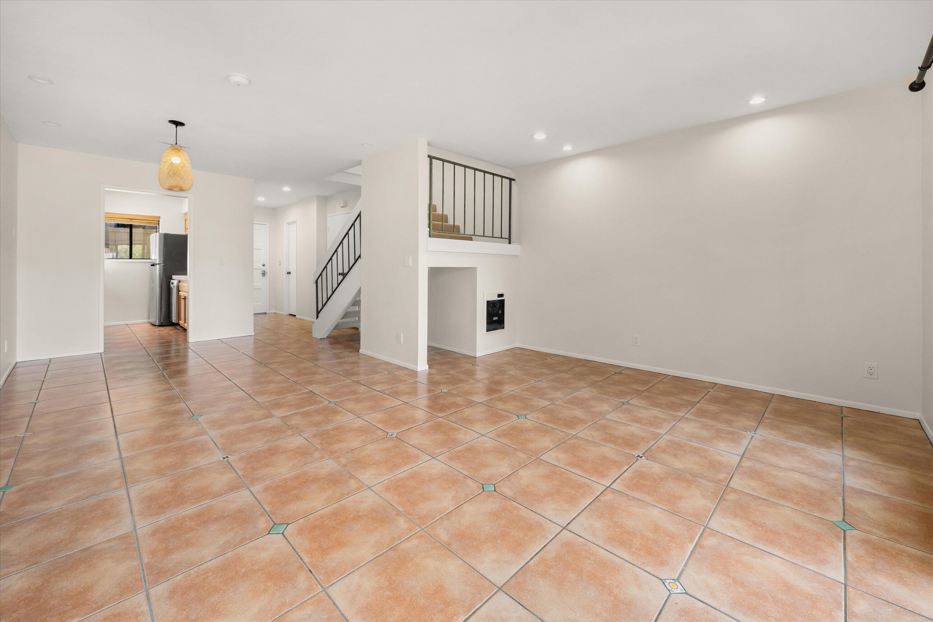 986 Miramonte Drive 1