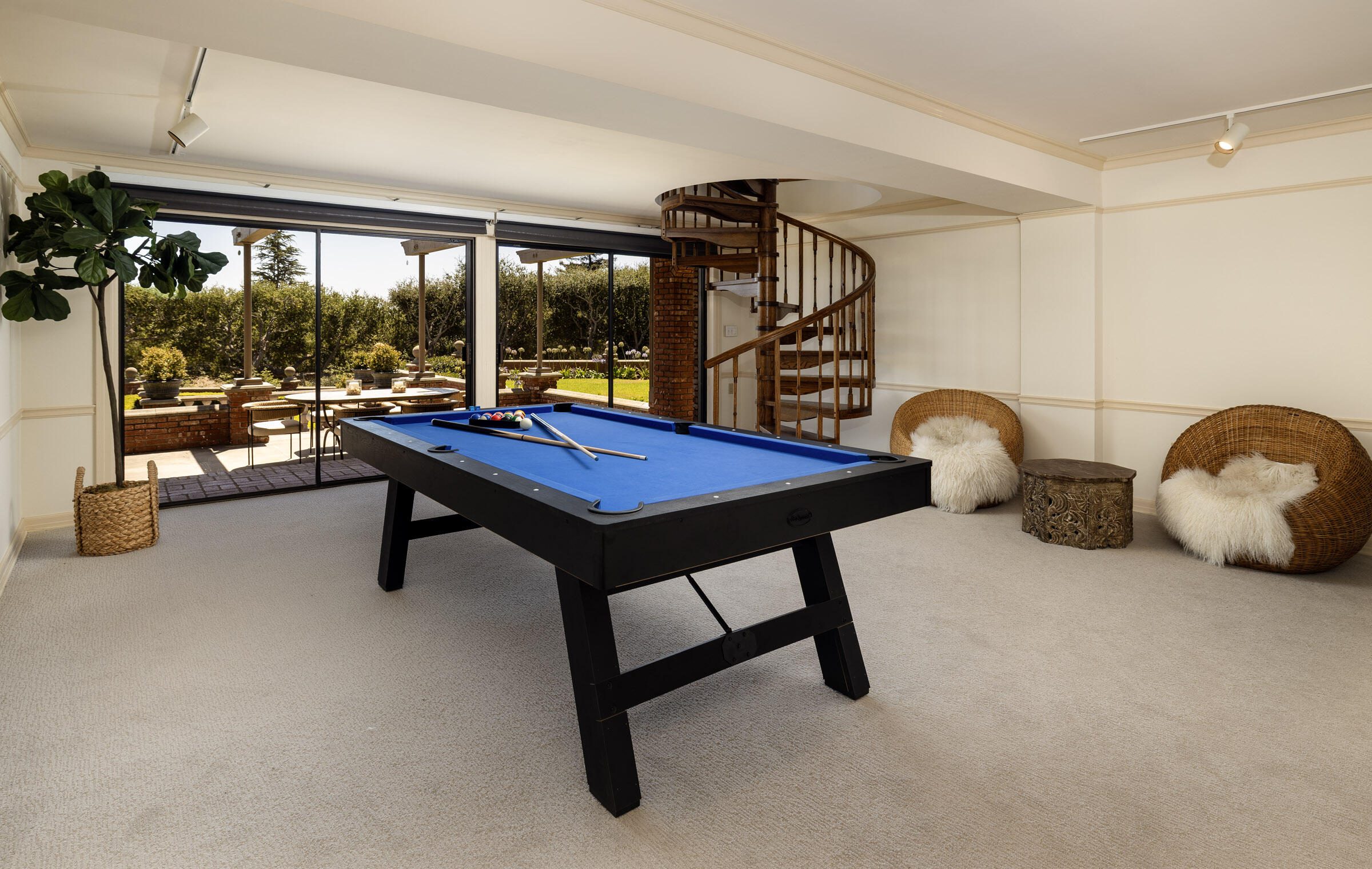 Montecito, California 93108, United States, 4 Bedrooms Bedrooms, ,6 BathroomsBathrooms,Residential,Active,92717