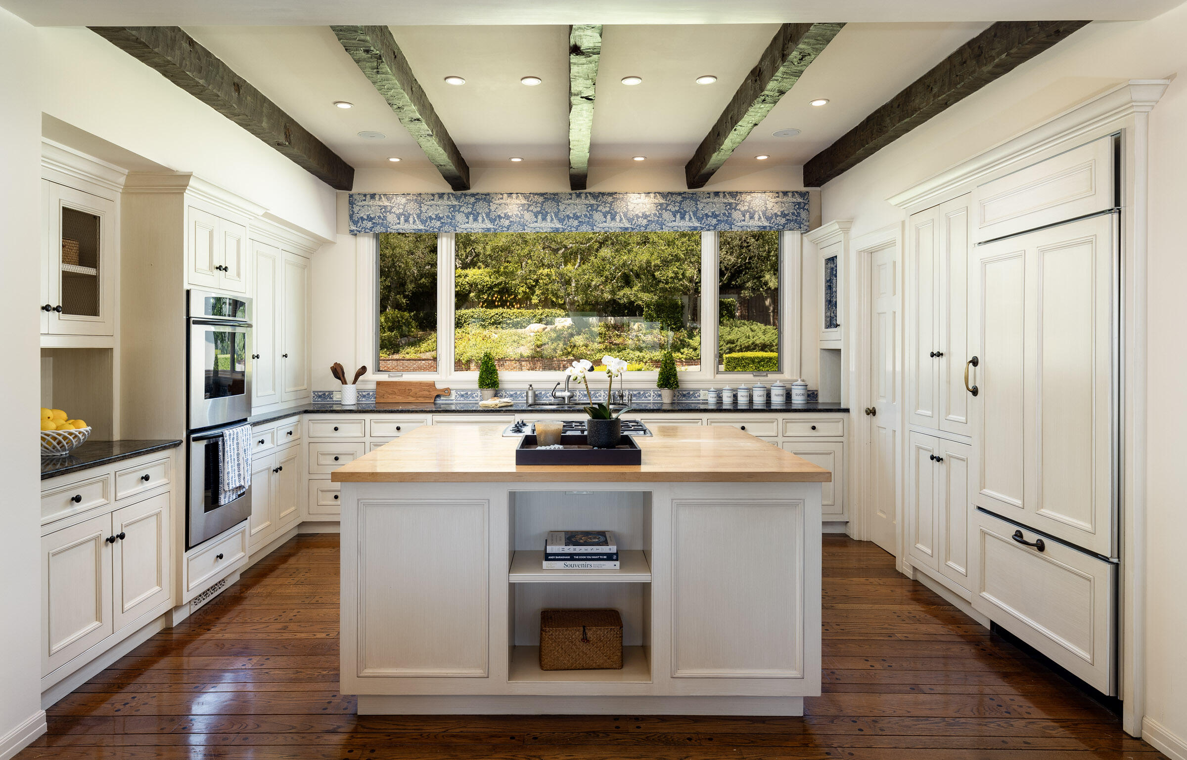 Montecito, California 93108, United States, 4 Bedrooms Bedrooms, ,6 BathroomsBathrooms,Residential,Active,92717