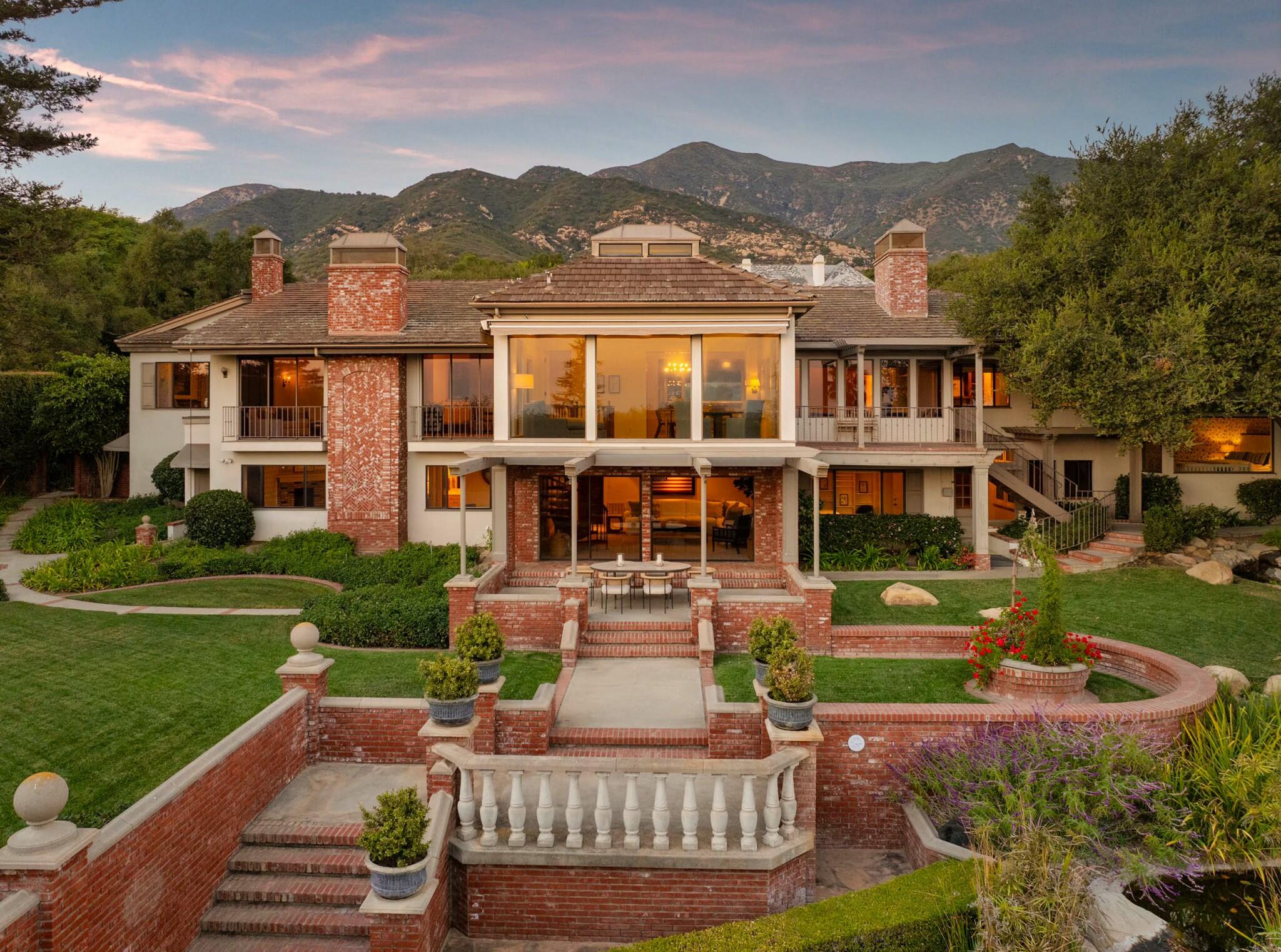 Montecito, California 93108, United States, 4 Bedrooms Bedrooms, ,6 BathroomsBathrooms,Residential,Active,92717