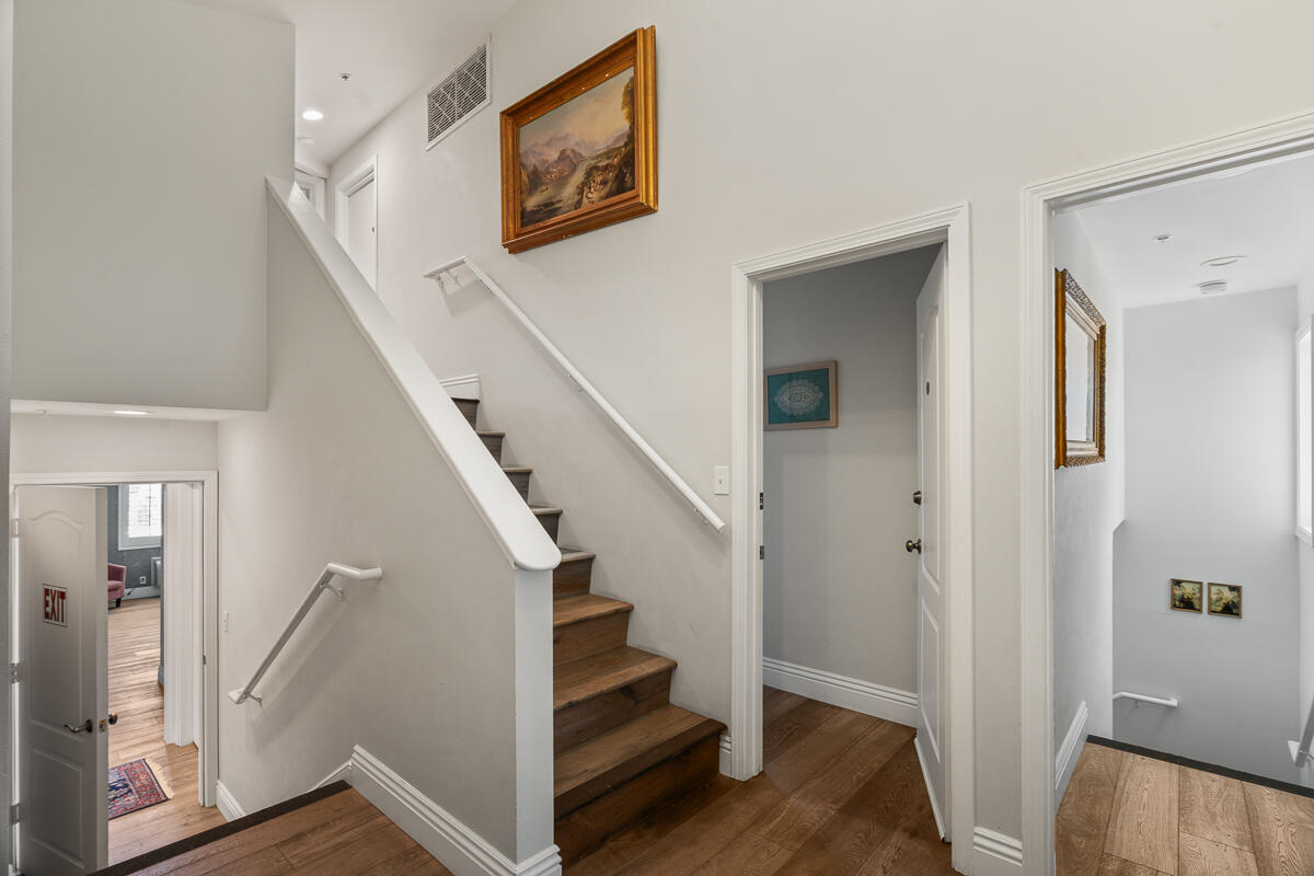 Solvang, California 93463, United States, ,Commercial,Active,92699