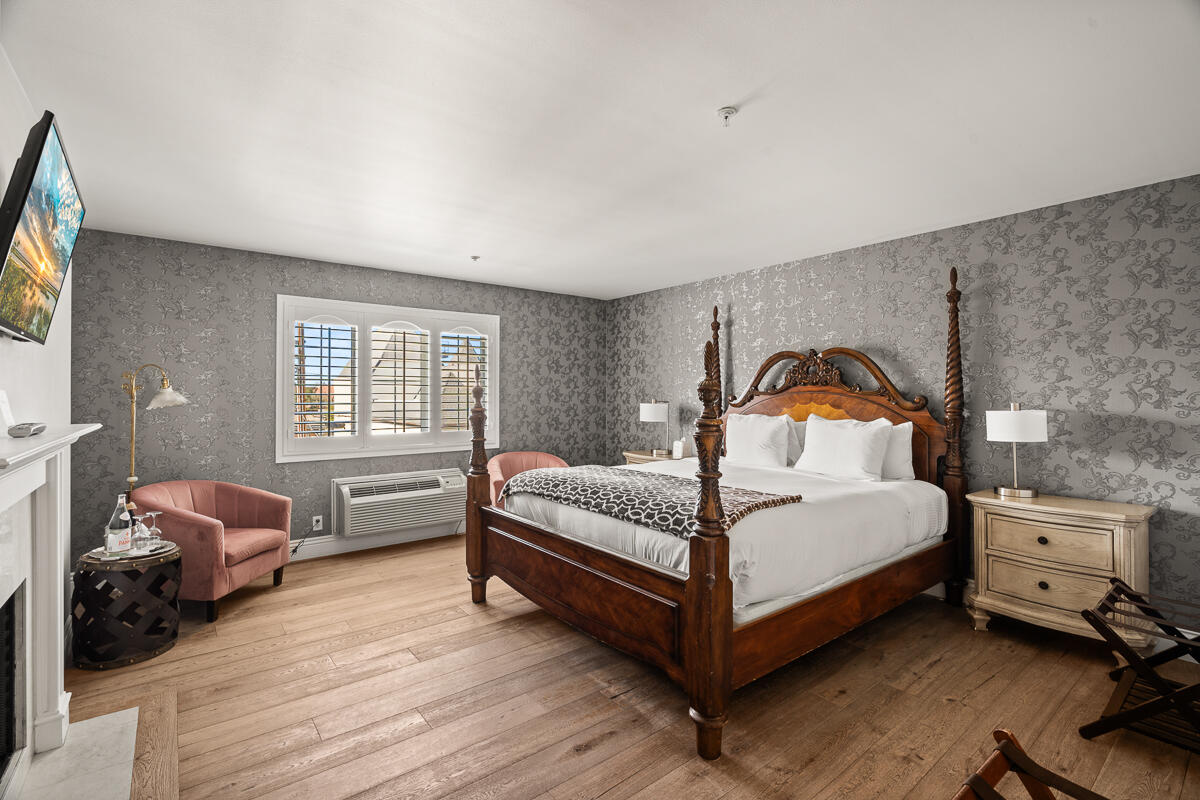 Solvang, California 93463, United States, ,Commercial,Active,92699