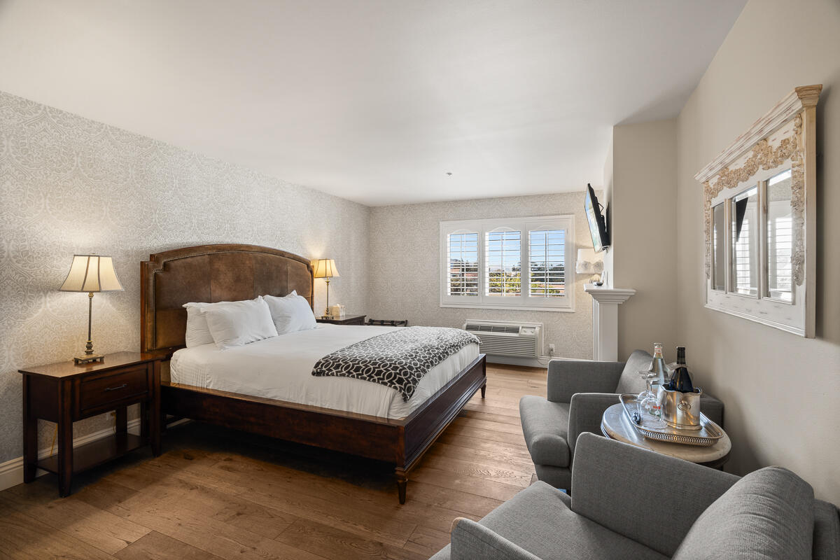 Solvang, California 93463, United States, ,Commercial,Active,92699