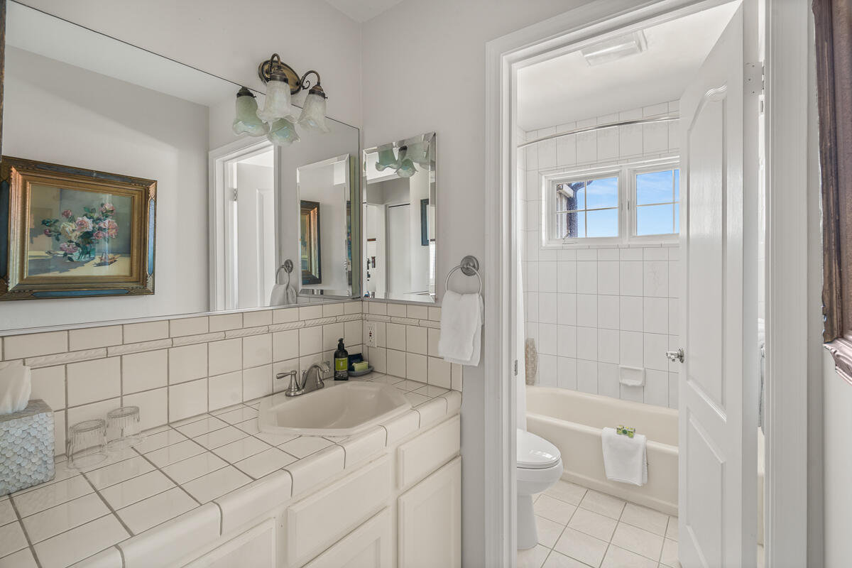 Solvang, California 93463, United States, ,Commercial,Active,92699