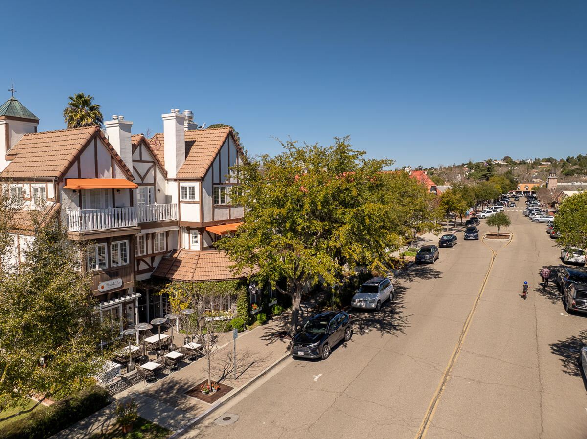 Solvang, California 93463, United States, ,Commercial,Active,92699