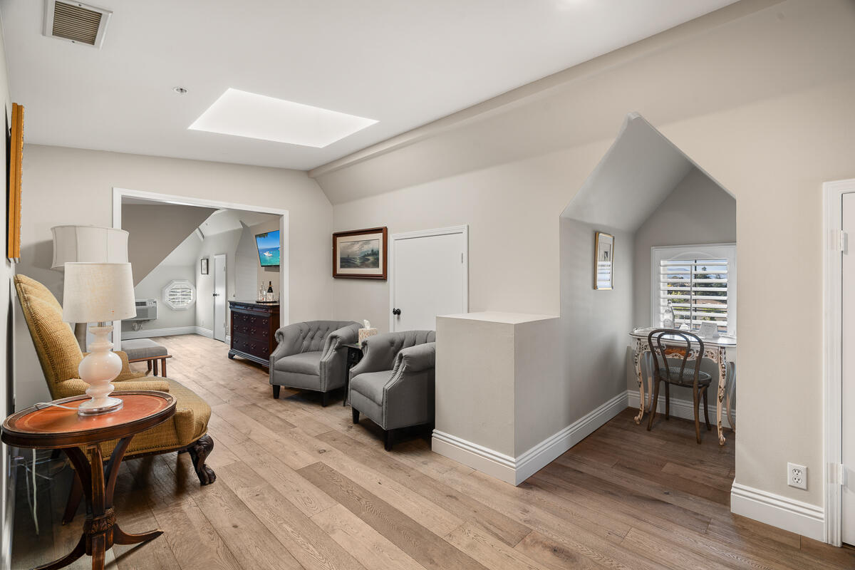 Solvang, California 93463, United States, ,Commercial,Active,92699