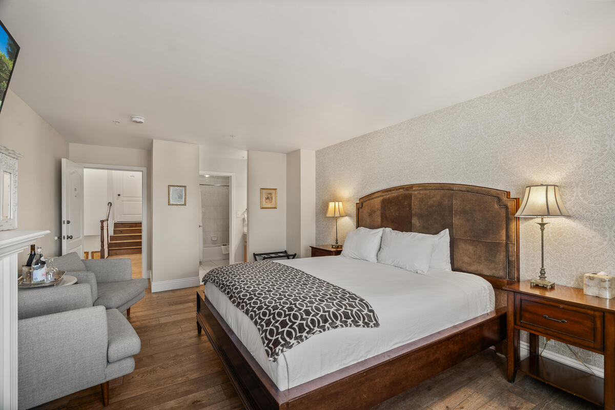 Solvang, California 93463, United States, ,Commercial,Active,92699