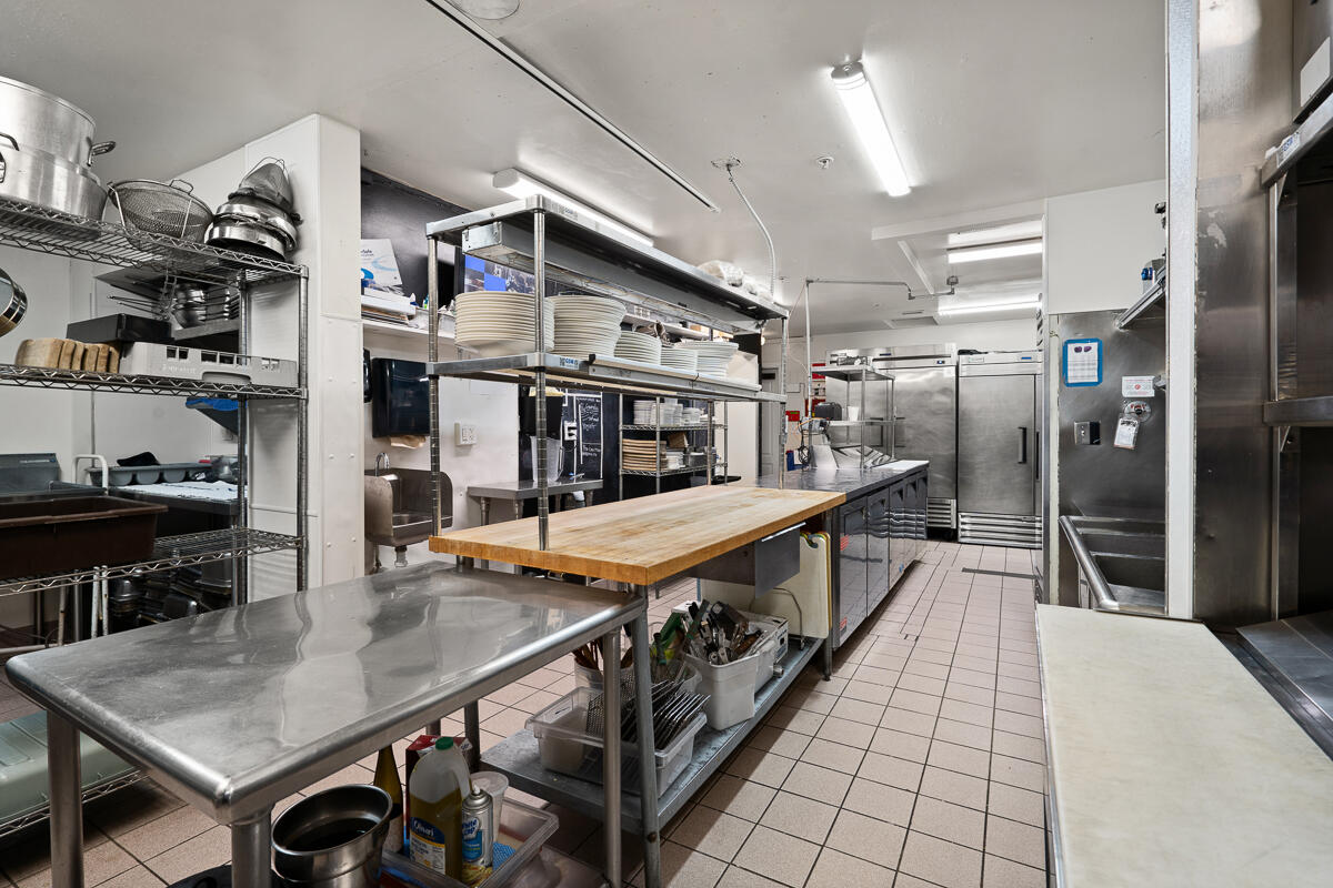 Solvang, California 93463, United States, ,Commercial,Active,92699