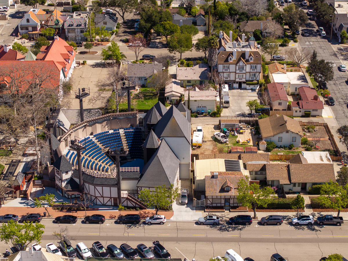 Solvang, California 93463, United States, ,Commercial,Active,92699