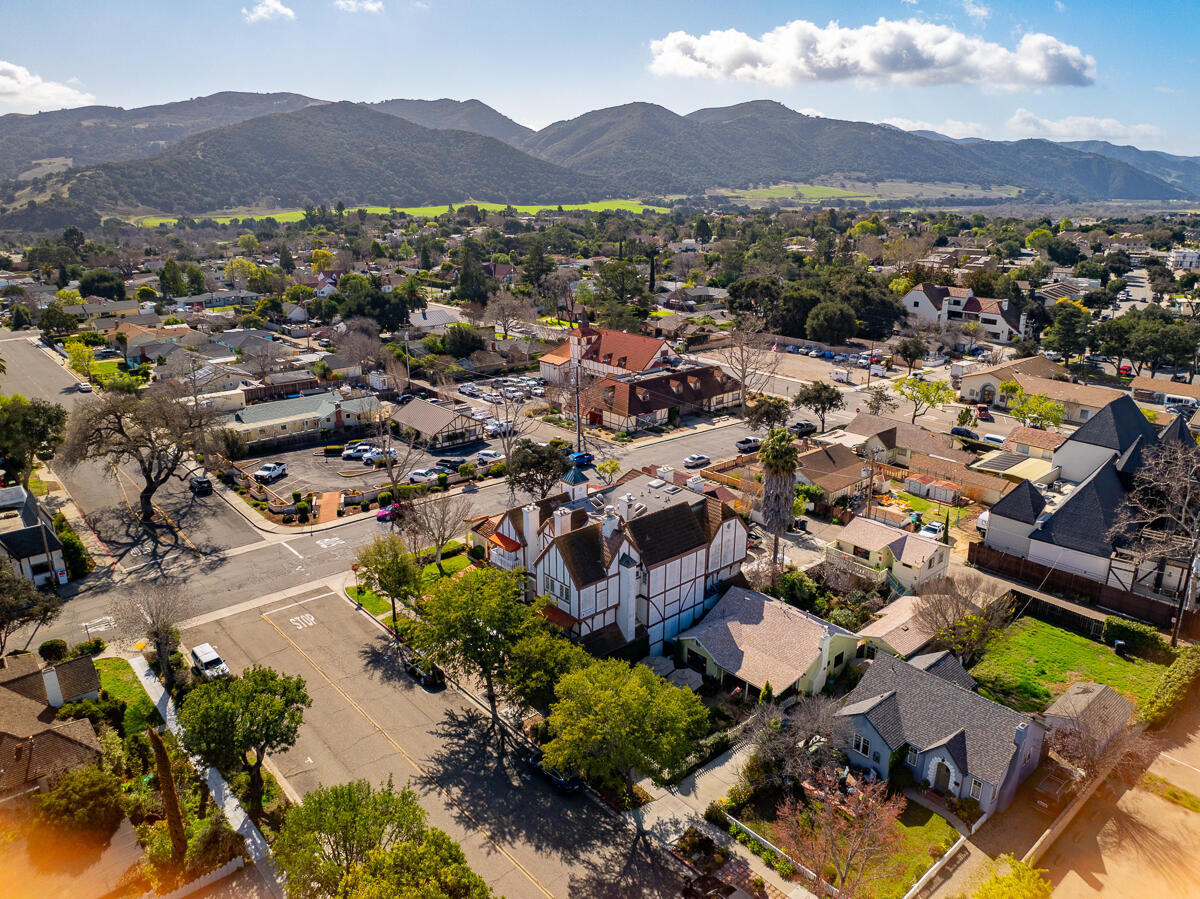 Solvang, California 93463, United States, ,Commercial,Active,92699