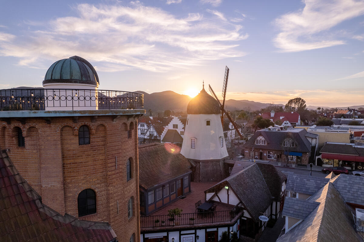 Solvang, California 93463, United States, ,Commercial,Active,92699