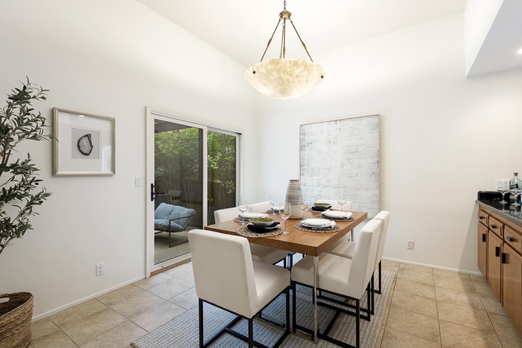 Santa Barbara, California 93105, United States, 3 Bedrooms Bedrooms, ,2 BathroomsBathrooms,Residential,Active,180206