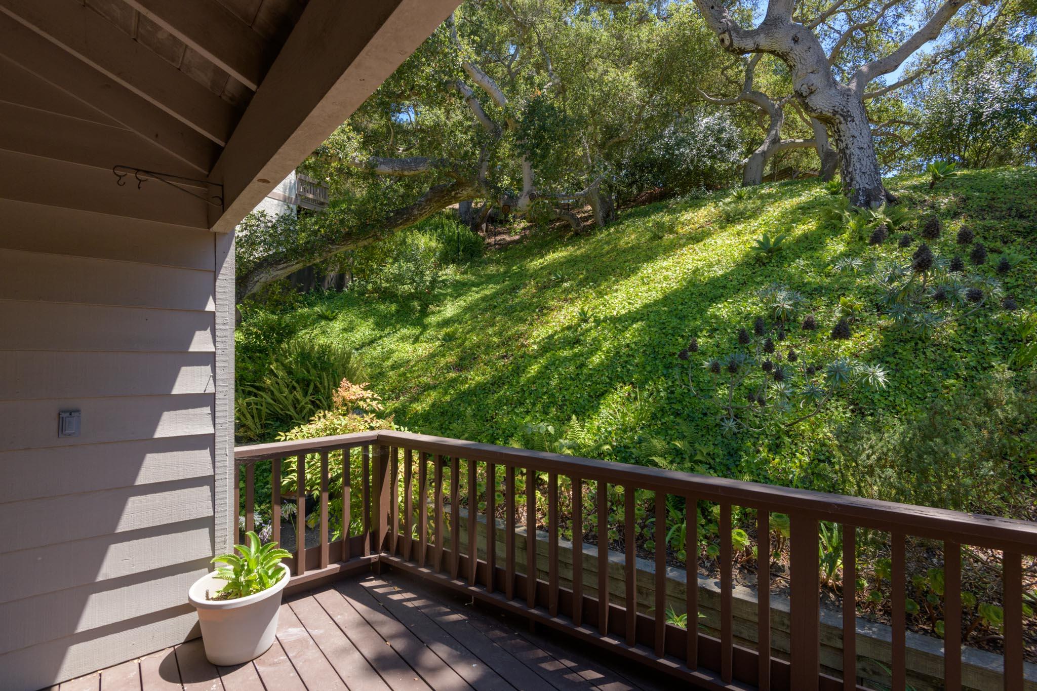 Santa Barbara, California 93105, United States, 3 Bedrooms Bedrooms, ,2 BathroomsBathrooms,Residential,Active,180206