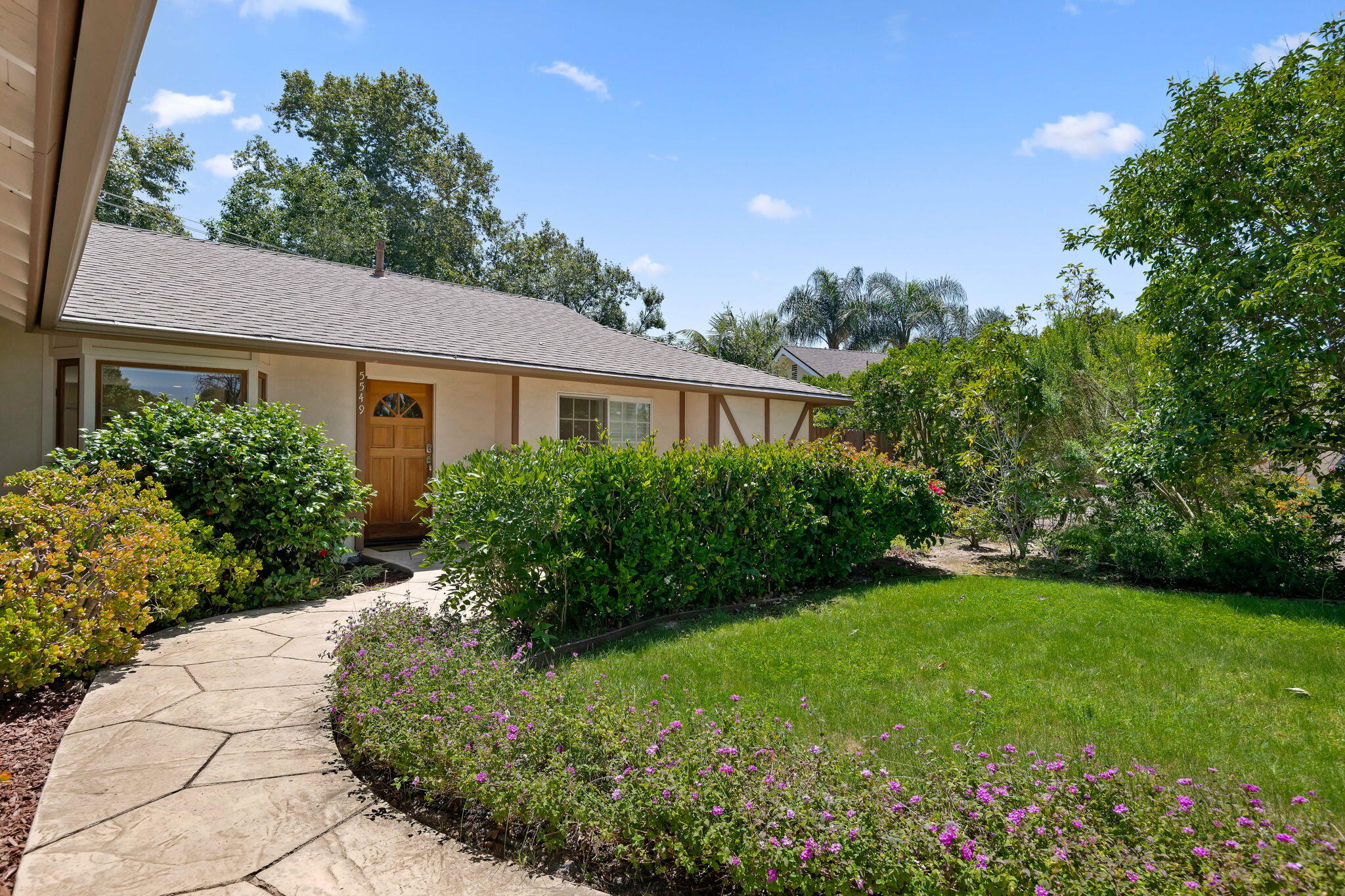 5549 Huntington Drive