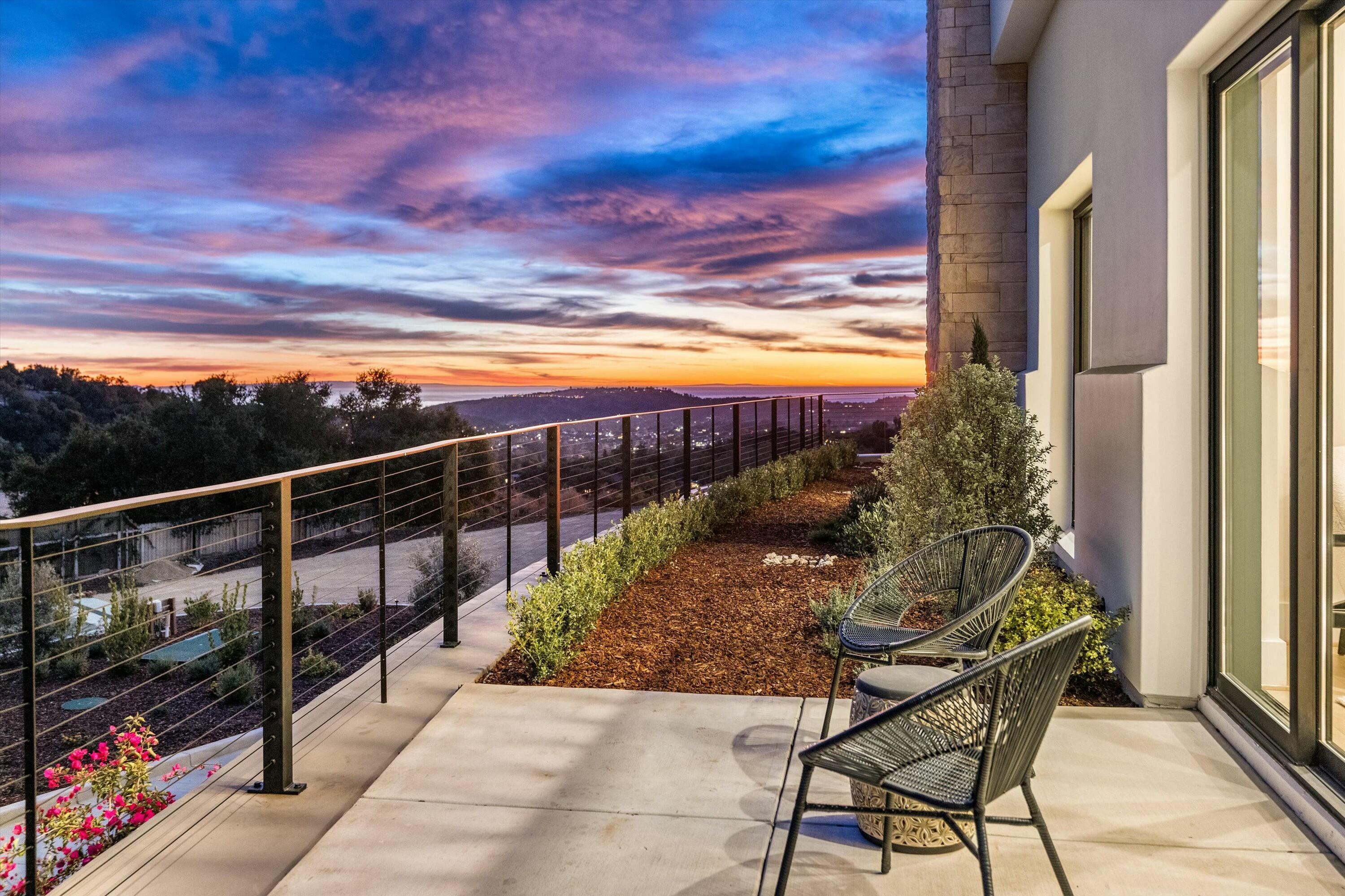 Santa Barbara, California 93105, United States, 4 Bedrooms Bedrooms, ,4 BathroomsBathrooms,Residential,Active,20220