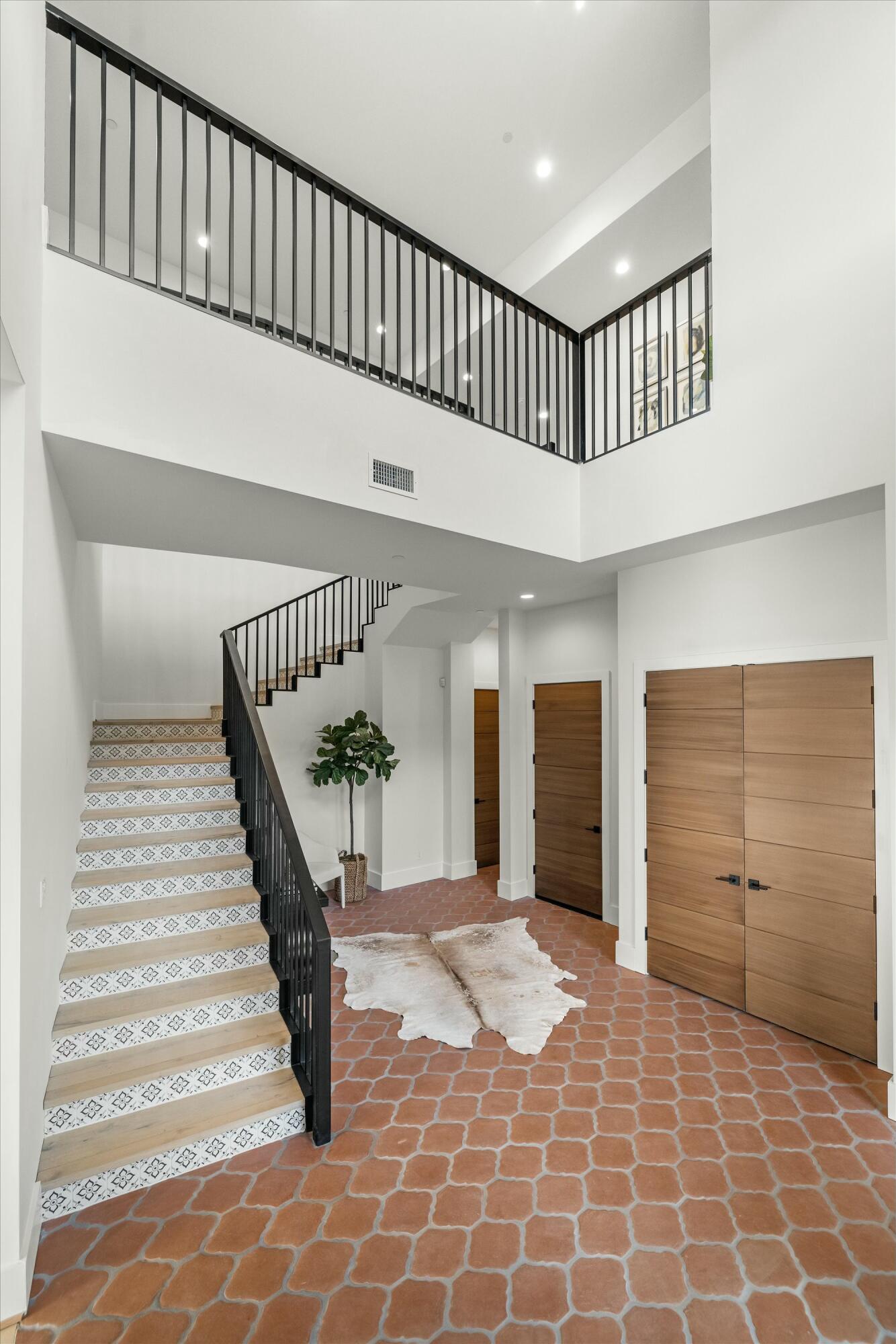 Santa Barbara, California 93105, United States, 4 Bedrooms Bedrooms, ,4 BathroomsBathrooms,Residential,Active,20220