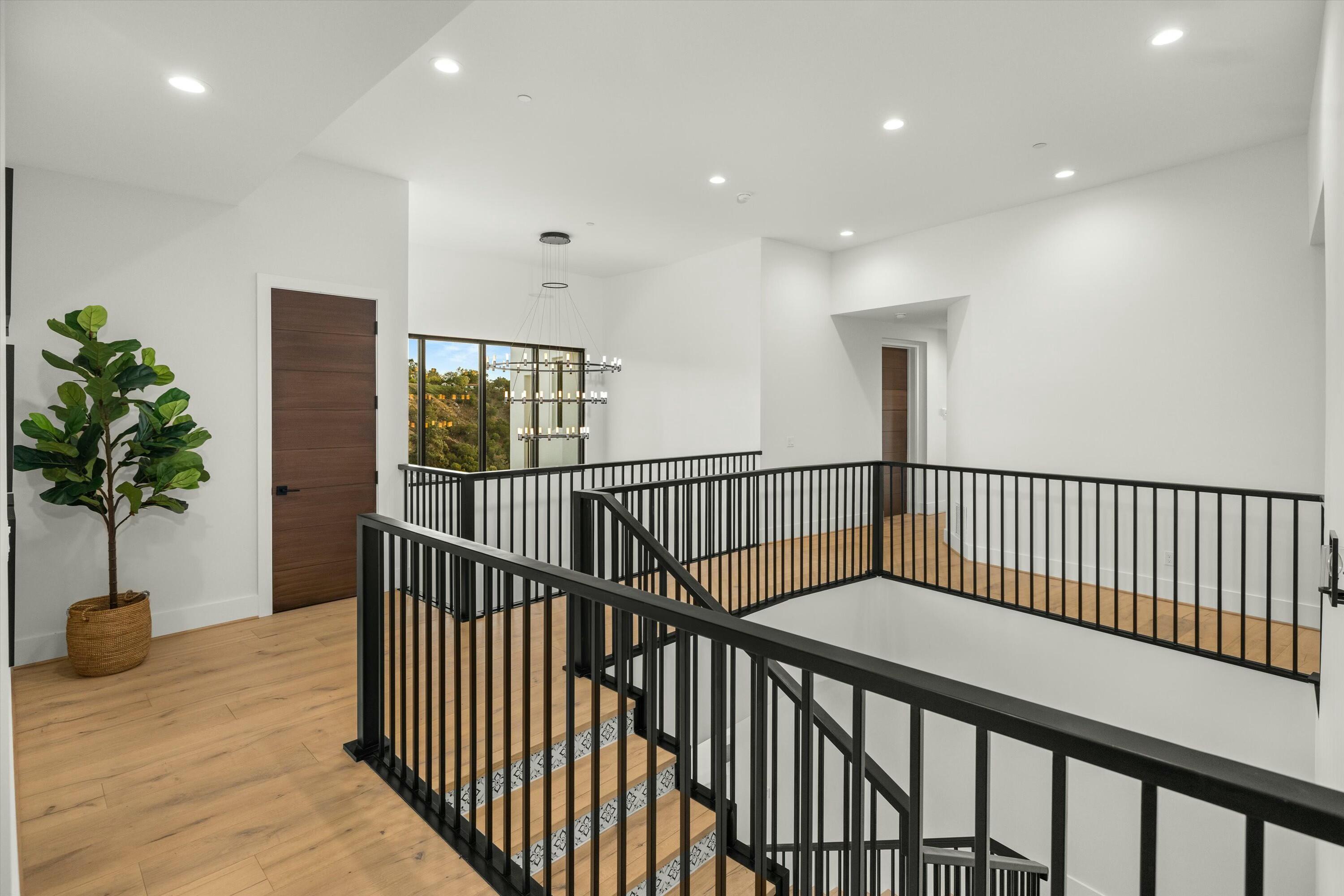 Santa Barbara, California 93105, United States, 4 Bedrooms Bedrooms, ,4 BathroomsBathrooms,Residential,Active,20220