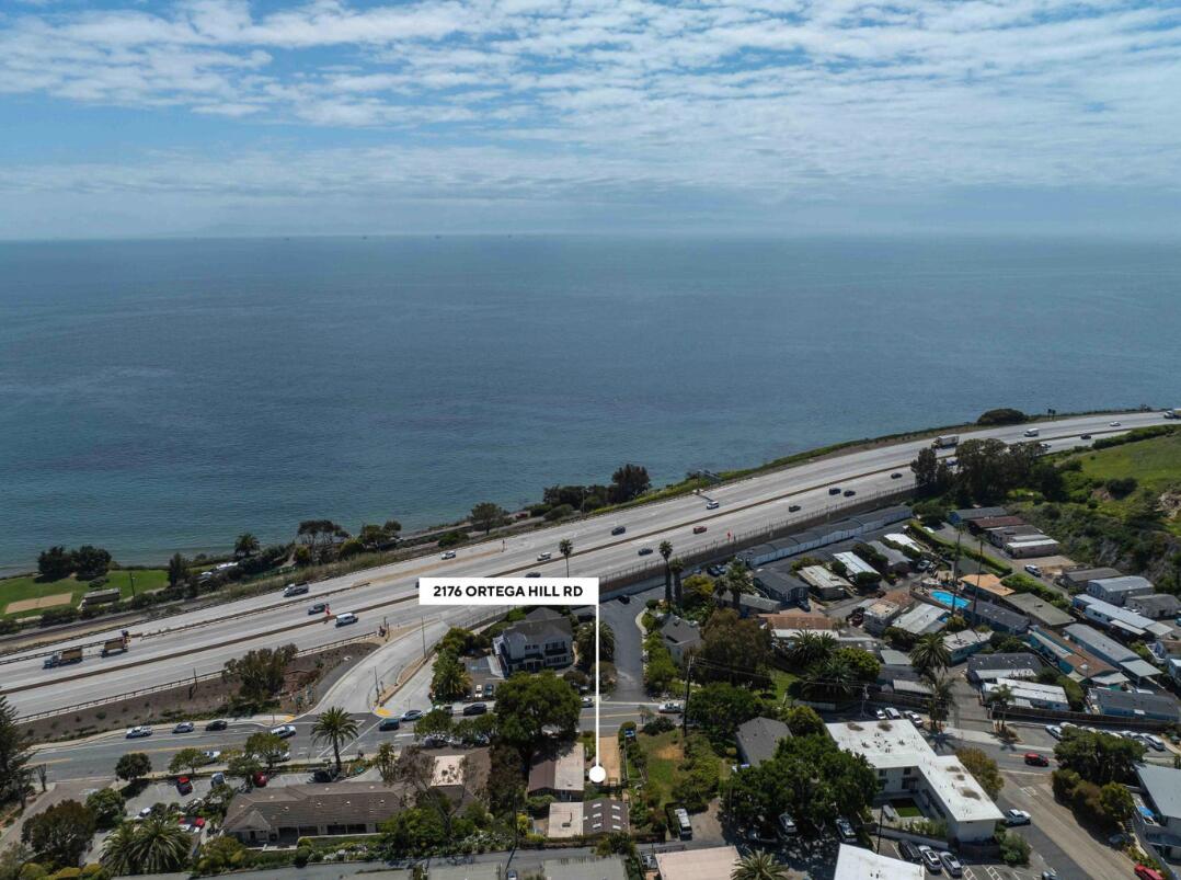 Summerland, California 93067, United States, 5 Bedrooms Bedrooms, ,2 BathroomsBathrooms,Residential,Active,177096