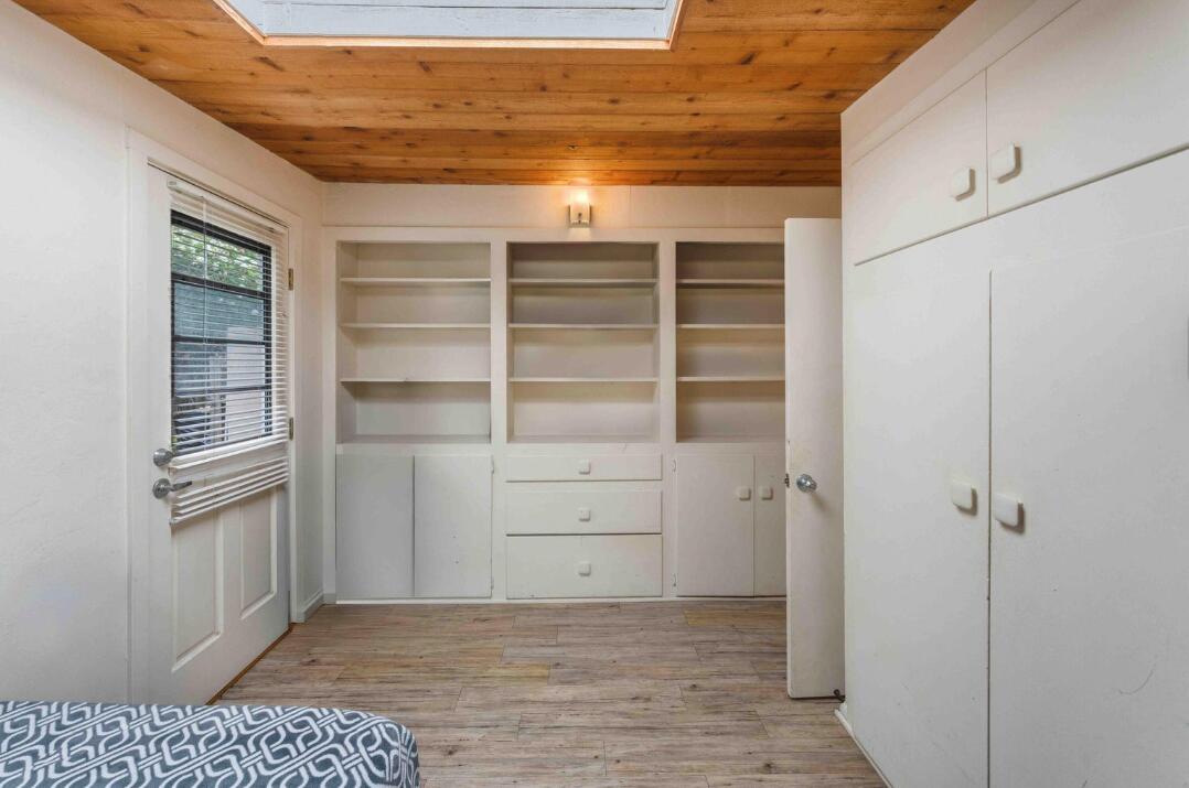 Summerland, California 93067, United States, 5 Bedrooms Bedrooms, ,2 BathroomsBathrooms,Residential,Active,177096