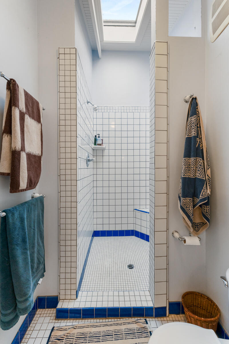 Summerland, California 93067, United States, 5 Bedrooms Bedrooms, ,2 BathroomsBathrooms,Residential,Active,177096