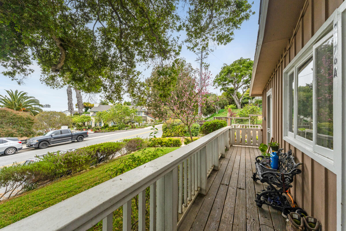 Summerland, California 93067, United States, 5 Bedrooms Bedrooms, ,2 BathroomsBathrooms,Residential,Active,177096