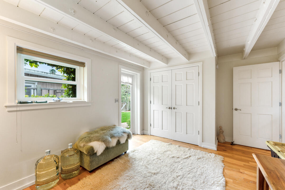 Summerland, California 93067, United States, 5 Bedrooms Bedrooms, ,2 BathroomsBathrooms,Residential,Active,177096