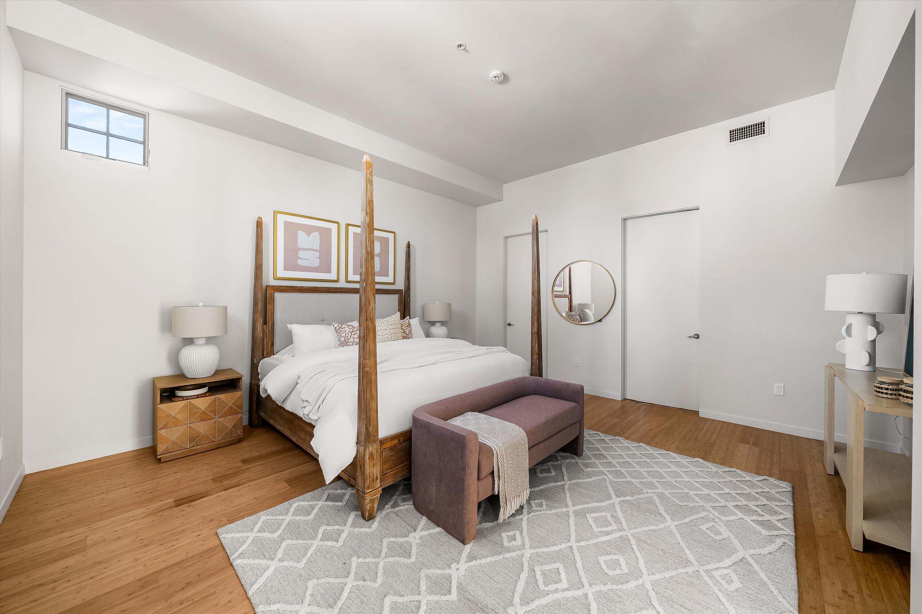 Santa Barbara, California 93101, United States, 1 Bedroom Bedrooms, ,2 BathroomsBathrooms,Residential,Active,227471