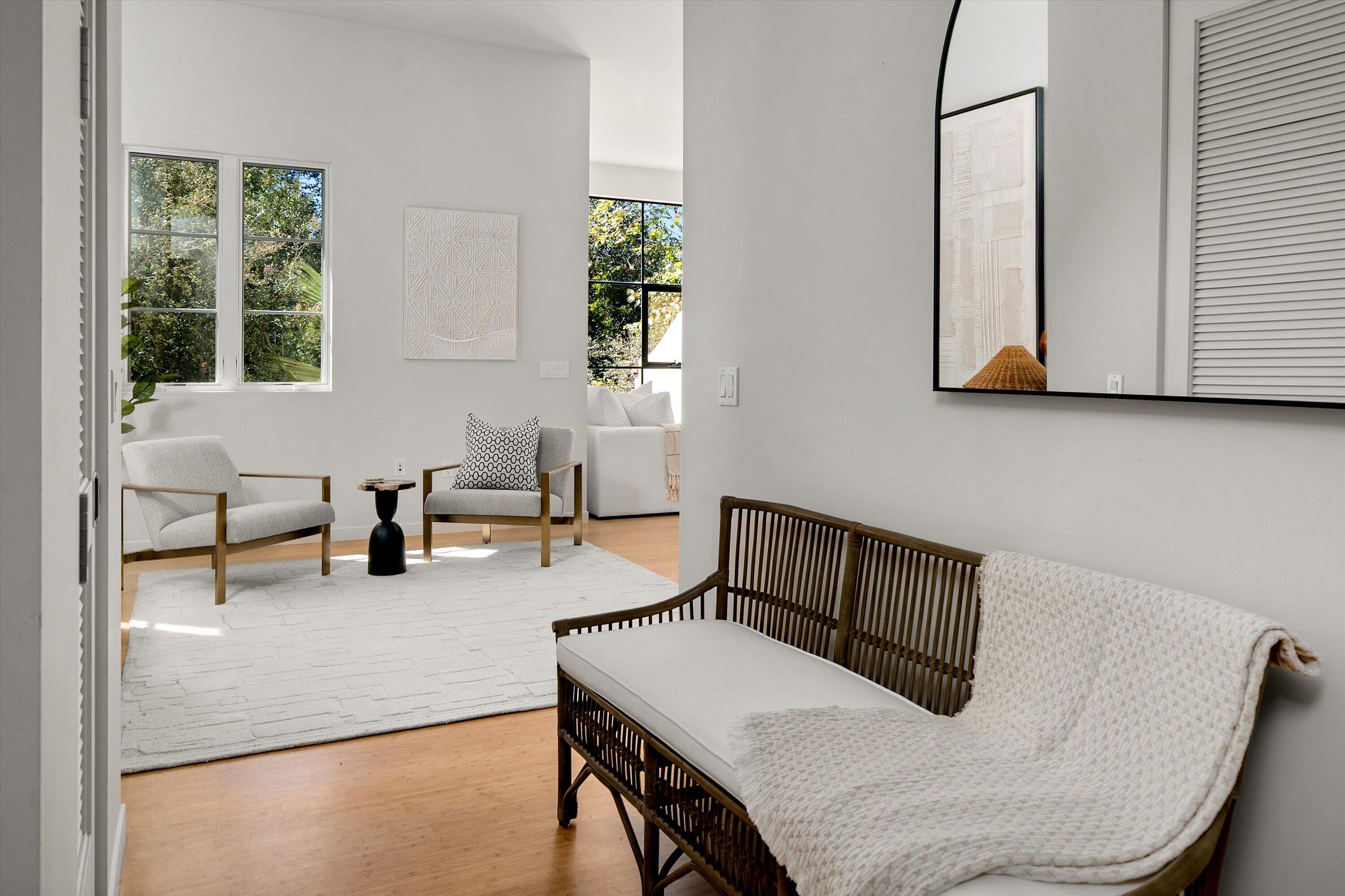 Santa Barbara, California 93101, United States, 1 Bedroom Bedrooms, ,2 BathroomsBathrooms,Residential,Active,227471